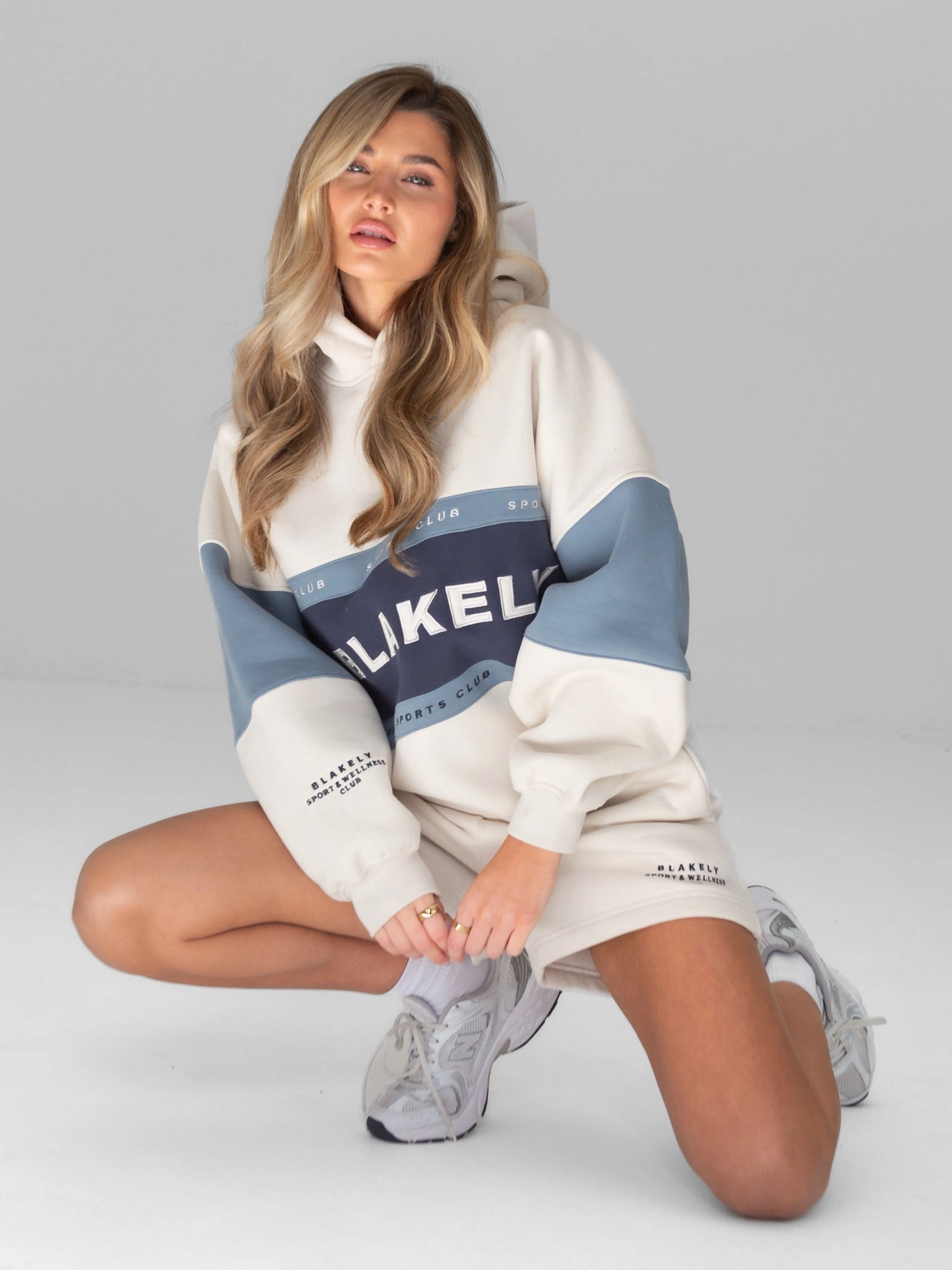 Flexible Comfort Fit Alpine Oversized Hoodie - Navy/Chalk