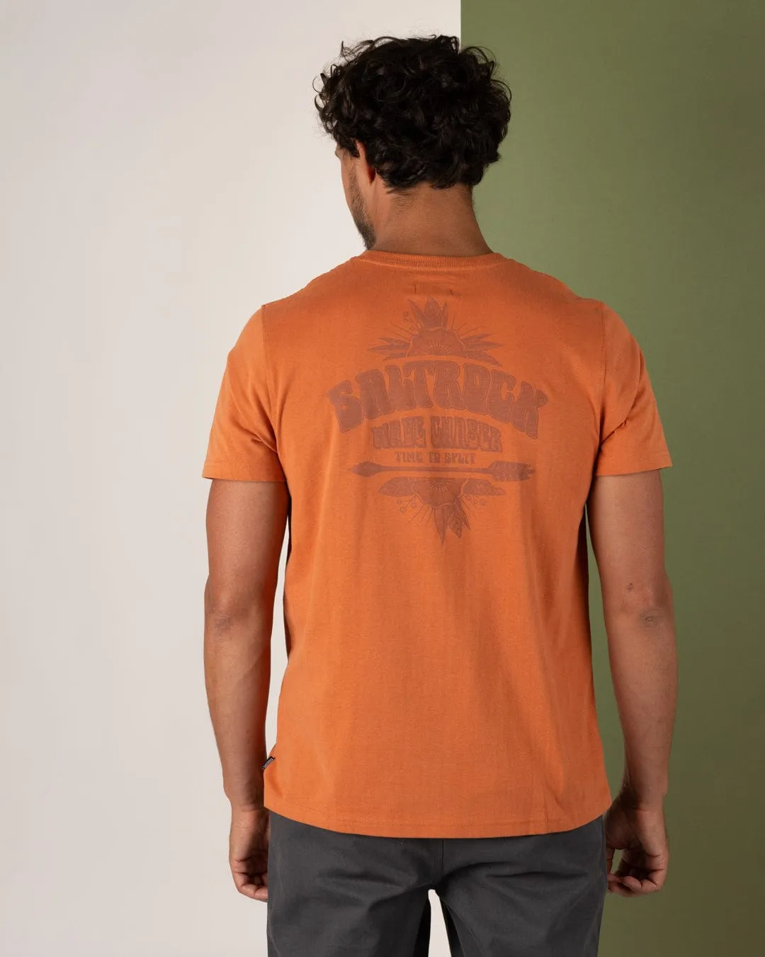 Beach relaxation crew neck Wave Chaser - Mens Short Sleeve T-Shirt - Orange