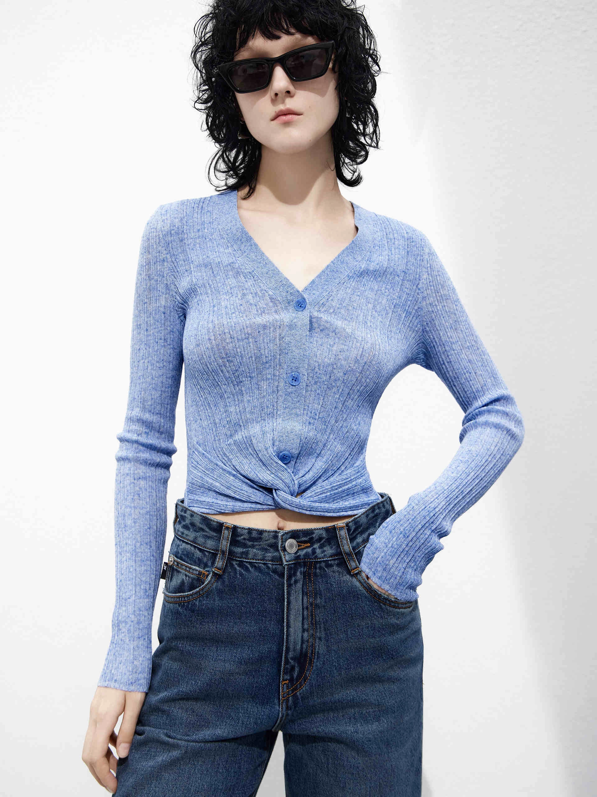 Twist Detail Knit Top Air Permeable Cloth Moisture Transport Fabric