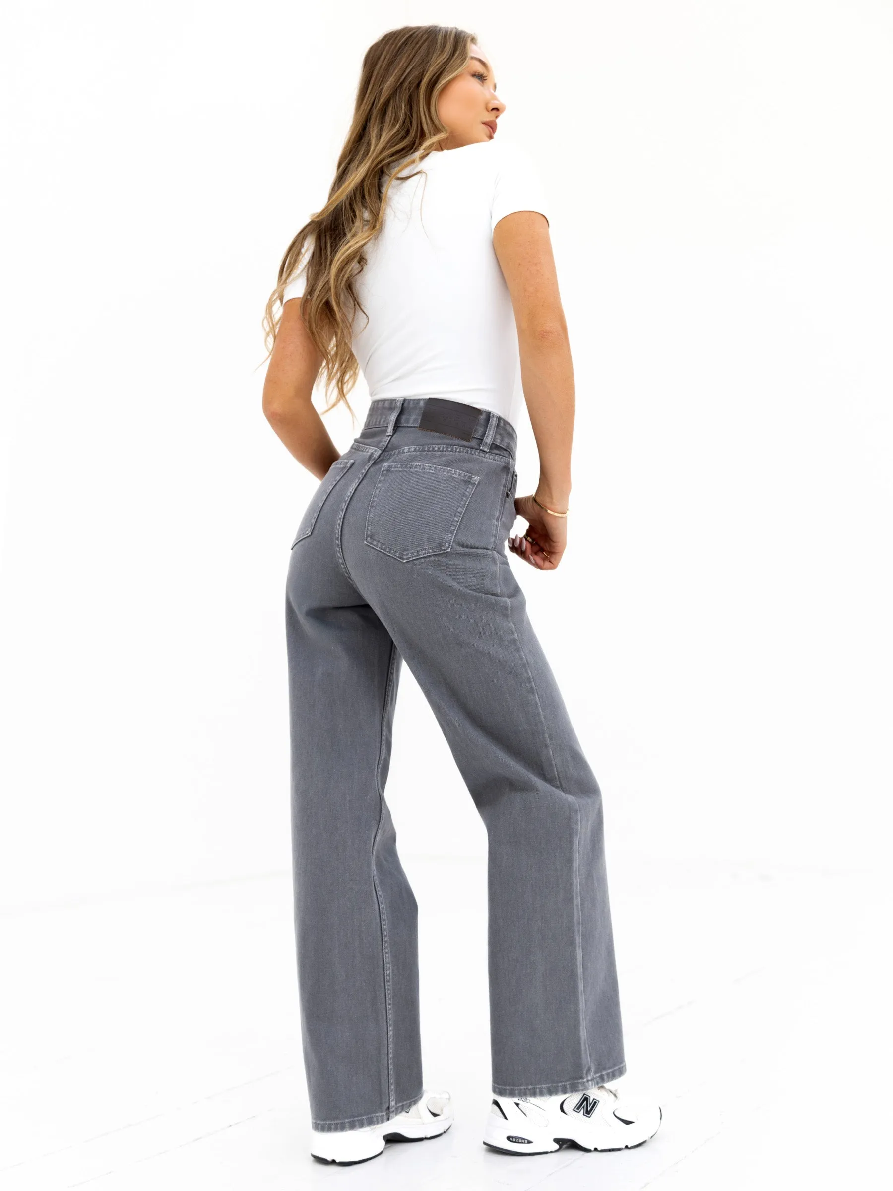 Blakely Wide Leg Jeans - Grey Faded Wash