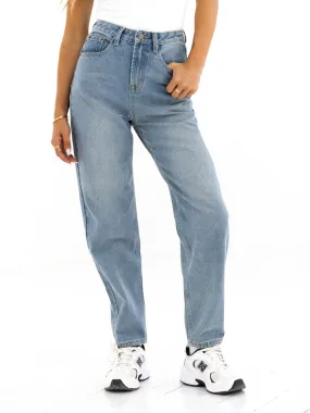 Casual Classic Blakely Mom Jeans - Faded Blue