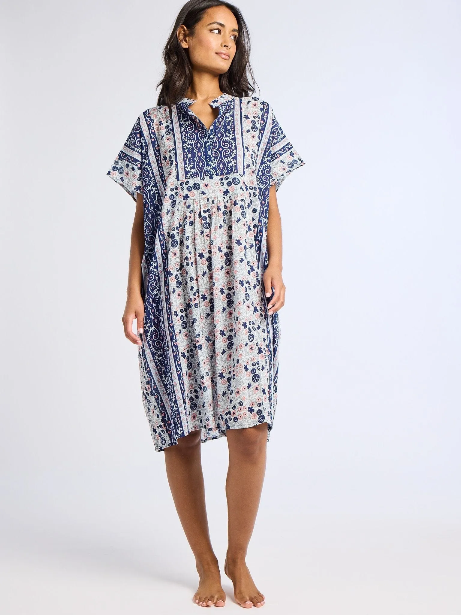 Playa Caftan in Navy Floral Crystal-Detail