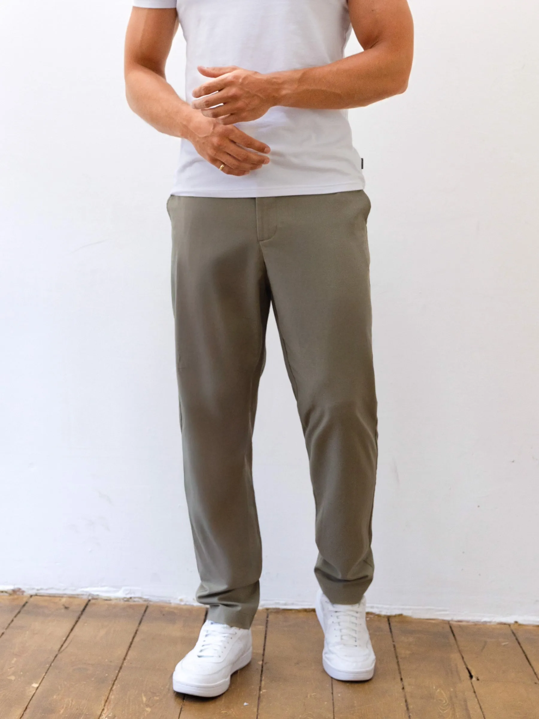 All Day Use Light material Alston Trousers - Khaki