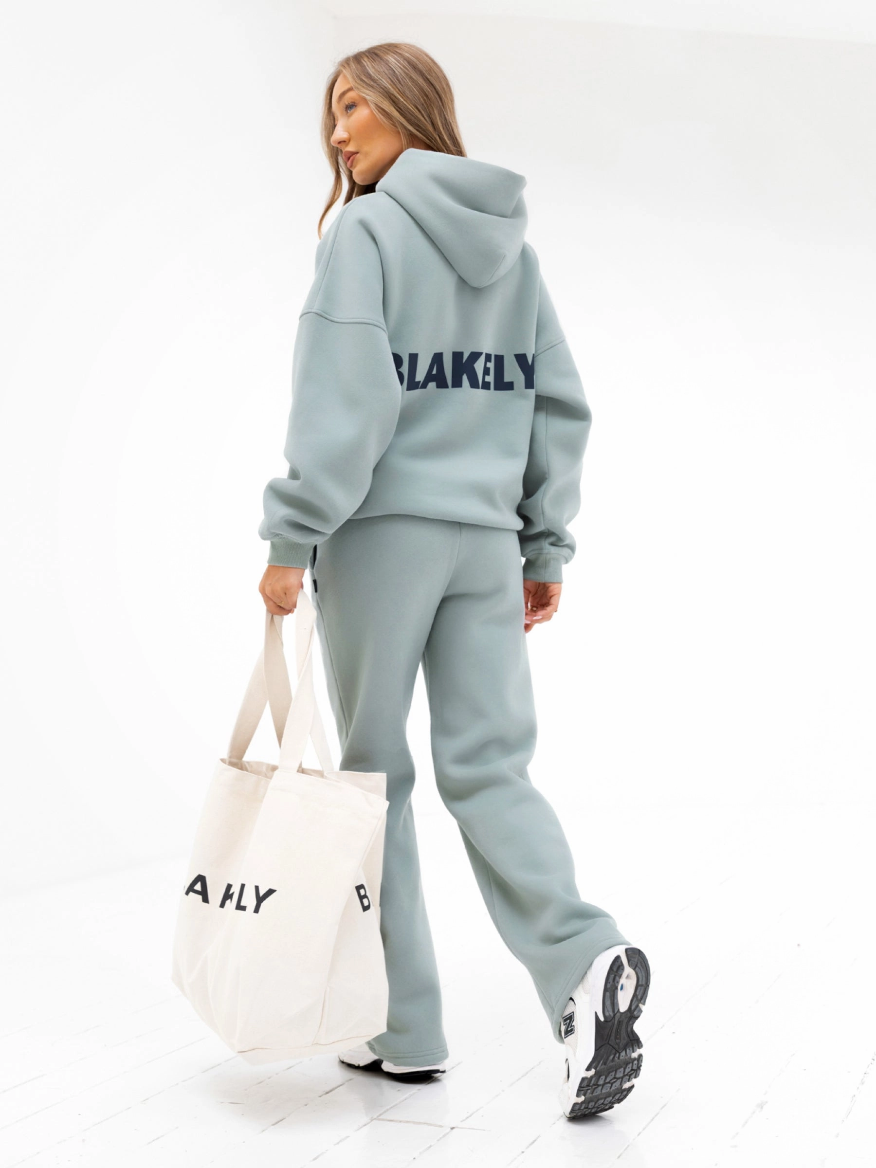 Versatile Layer Stretchable Cuffs Amelie Oversized Hoodie - Mineral Blue