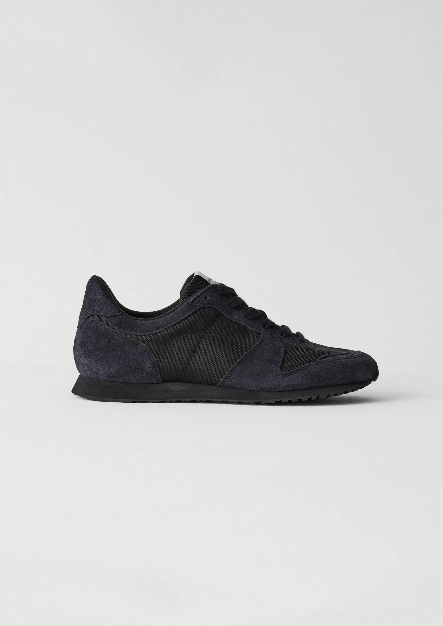 Novesta Marthon Runner Trainers | Oil Non Toxic Construction mesh ventilation