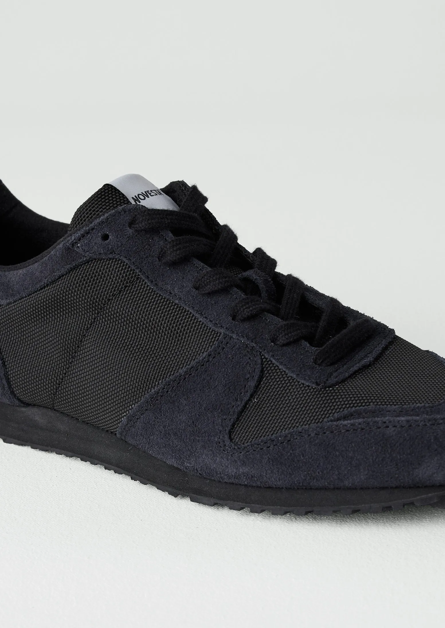 Antistatic Novesta Marthon Runner Trainers | Oil