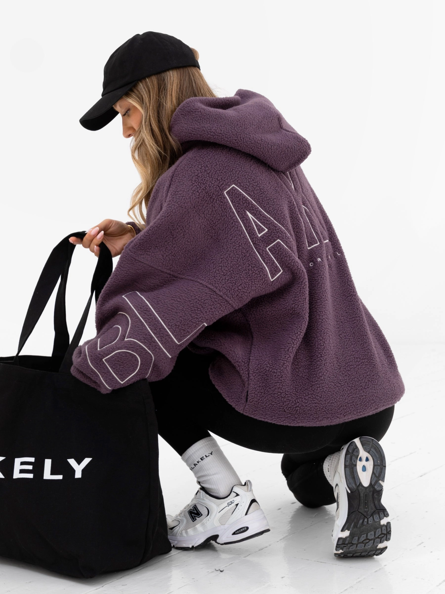 Outdoor Adventure Borg Isabel Oversized Hoodie - Plum