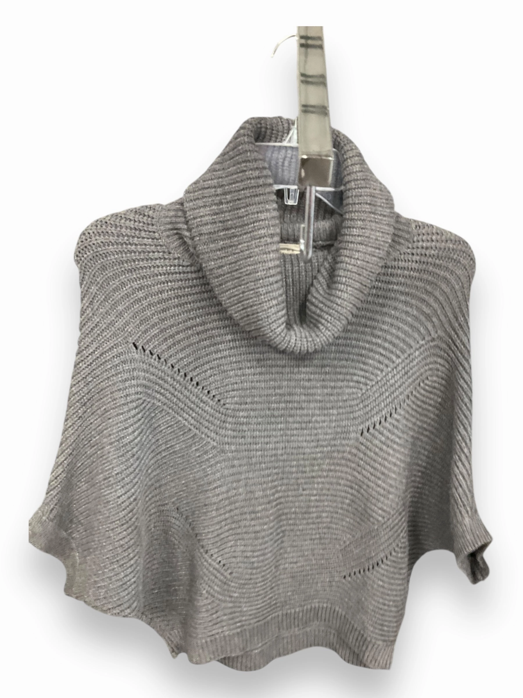 PolishedFinish Tactile Soft Texture Sweater Short Sleeve By Clothes Mentor In Grey, Size: S