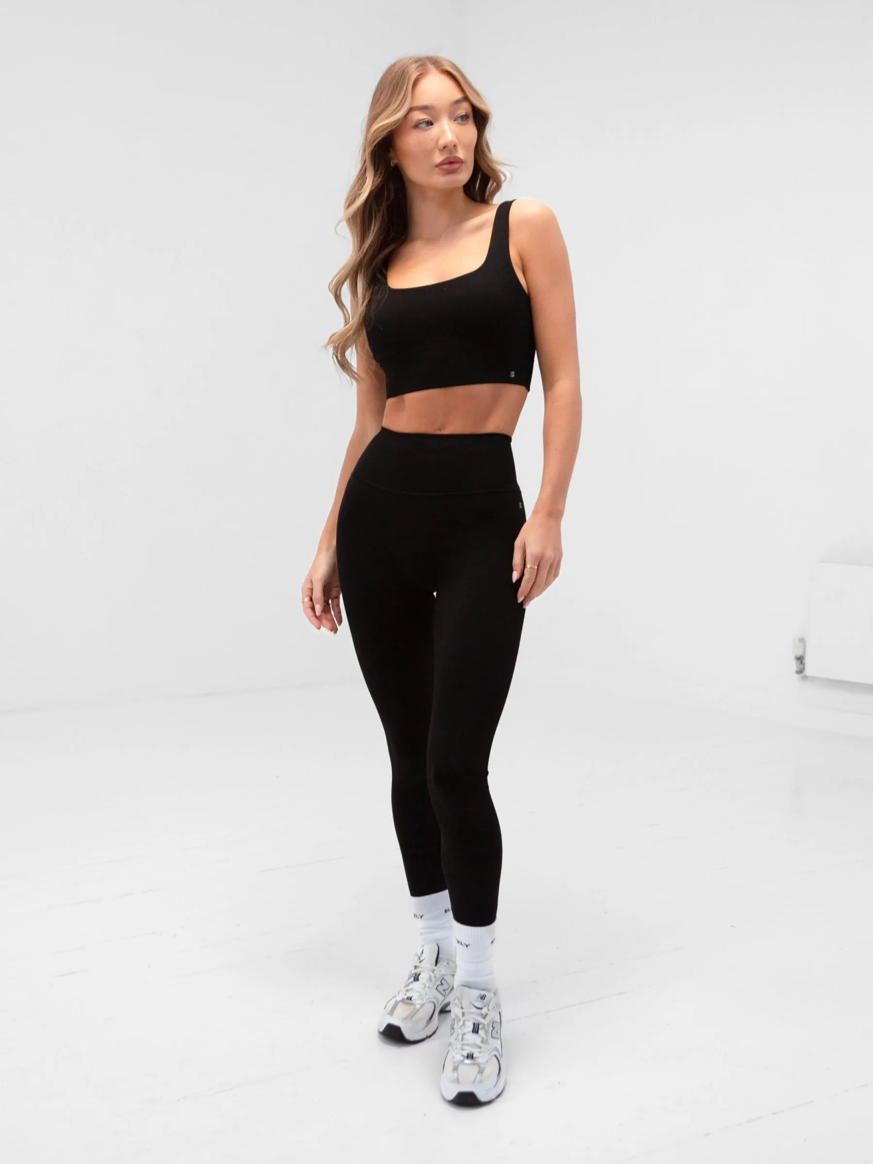 Layered Fabric Flexible Comfort Wearable Apex Pro Compression Leggings - Black