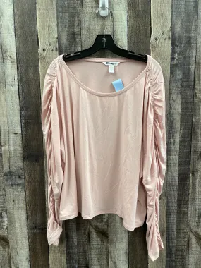 Athletic Top Long Sleeve Crewneck By Athleta In Pink, Size: 3x Breathable Underarm Gussets Fray Resistant Edges