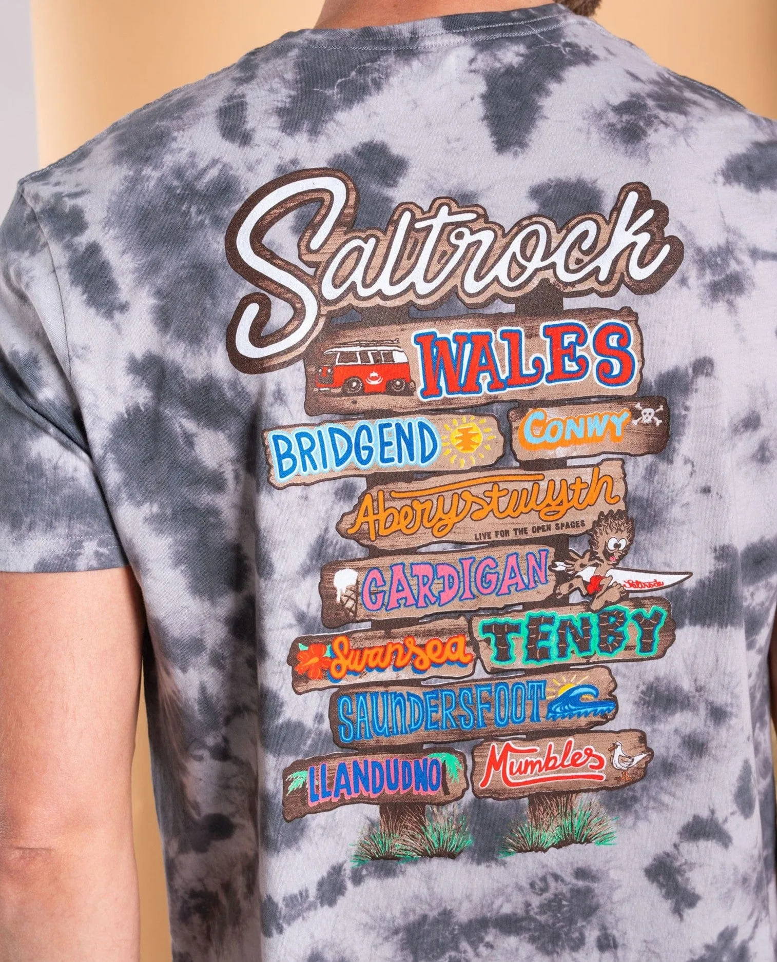 All-Day Comfort Wear Beach Signs Wales - Mens Tie Dye T-Shirt - Grey