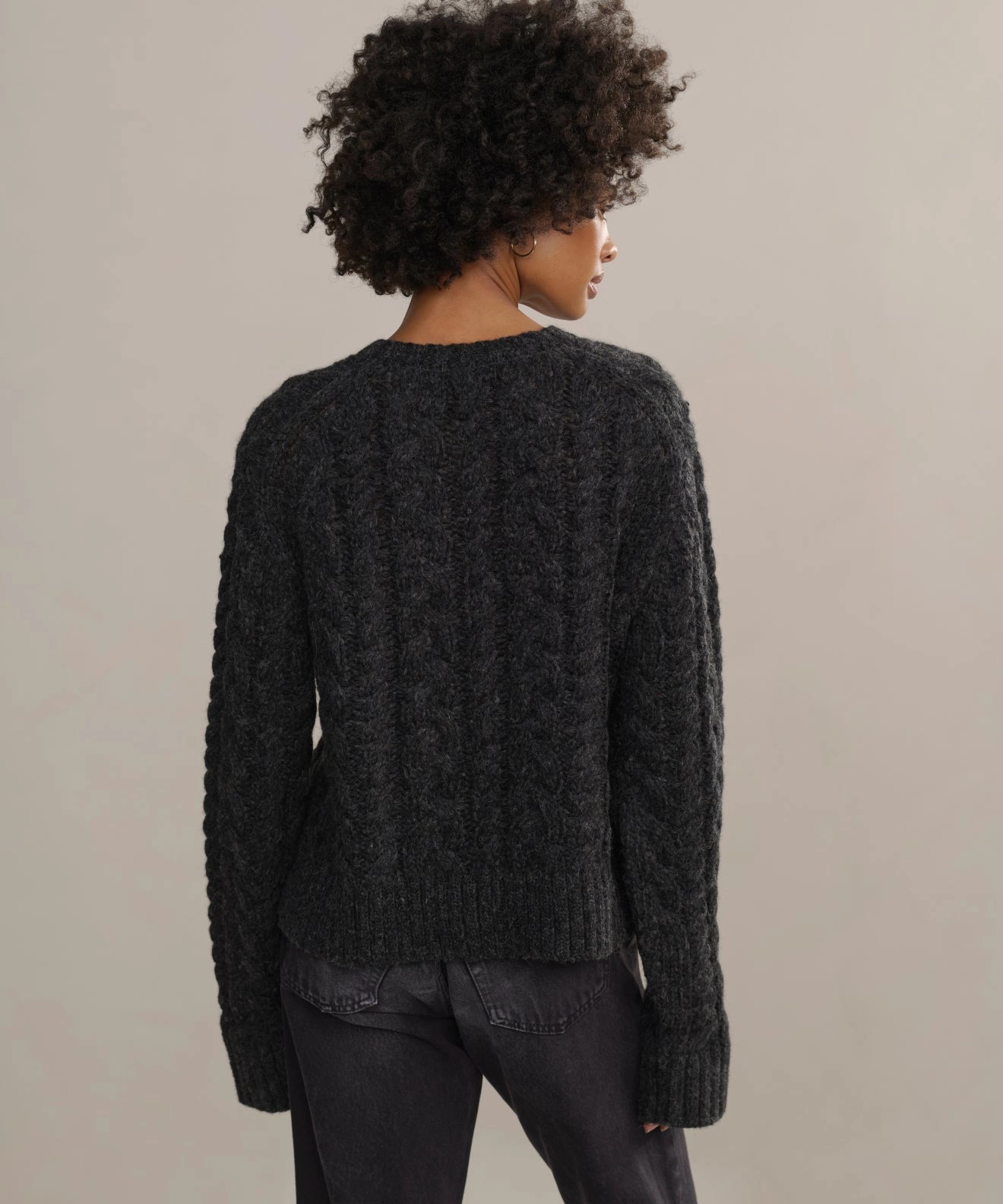 Hypoallergenic Fiber Cold Day Look Cable Juliette Cardigan