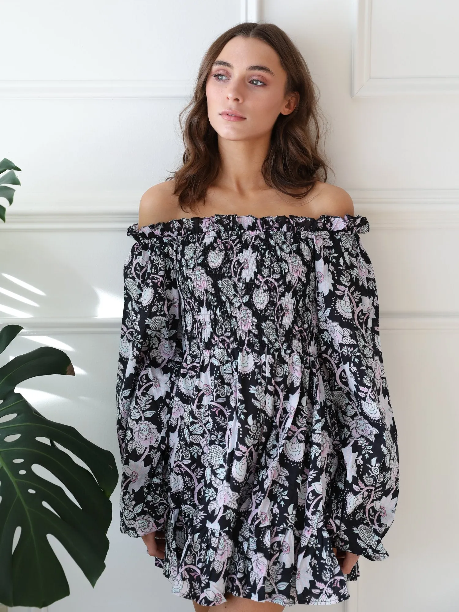 Calista Dress in Tropical Night Winter-Season