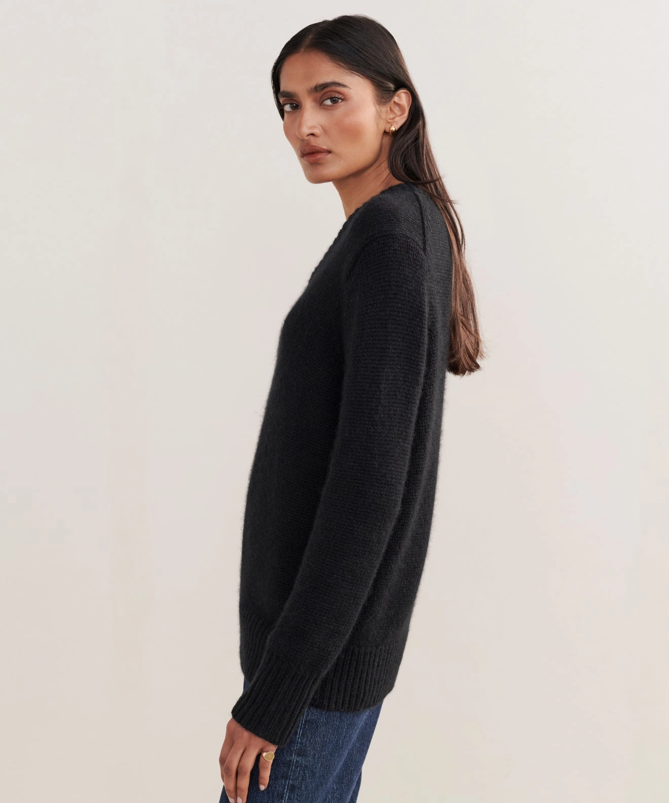 Cashmere Kate V-Neck Sustainable Sourcing Certified Breathable touch