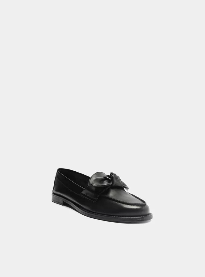Stylish Design Cassidy Leather Loafer