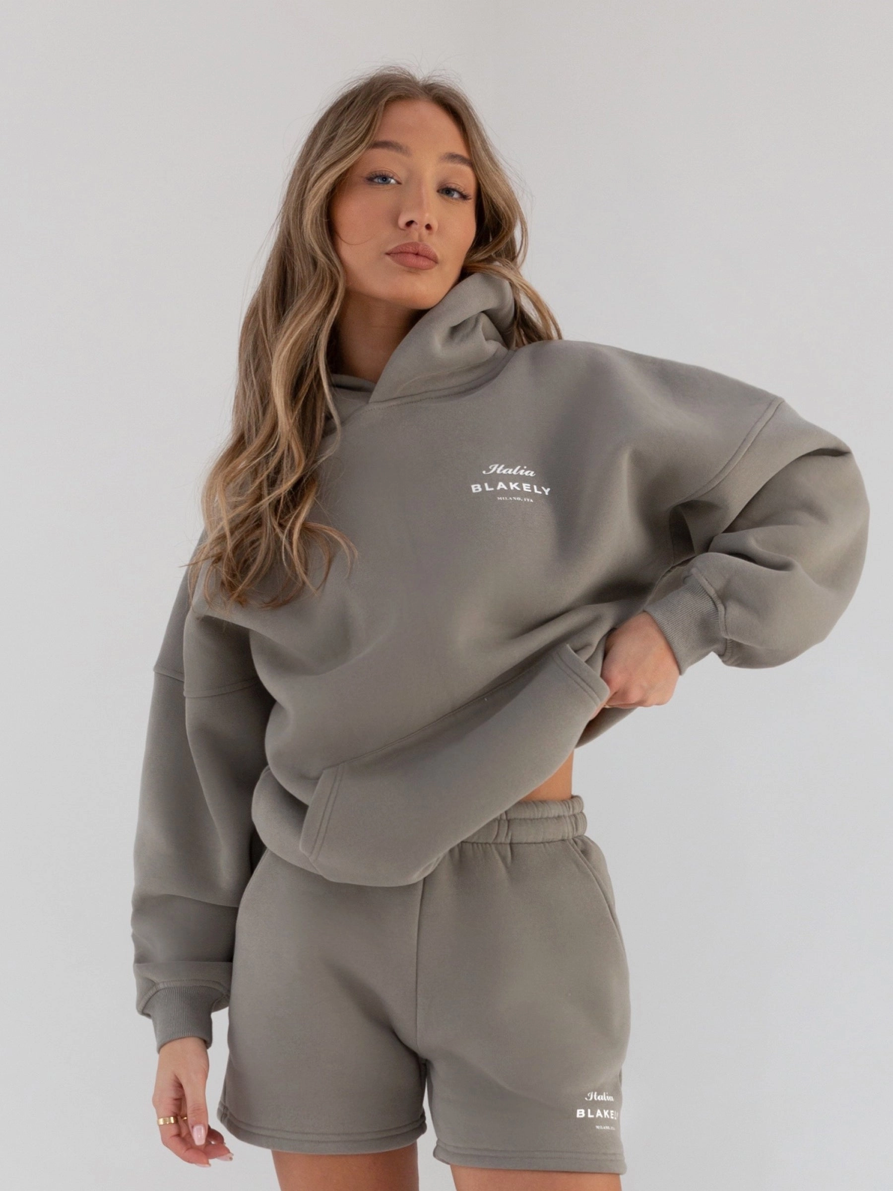 Italia Oversized Hoodie - Stone Grey Pearl details