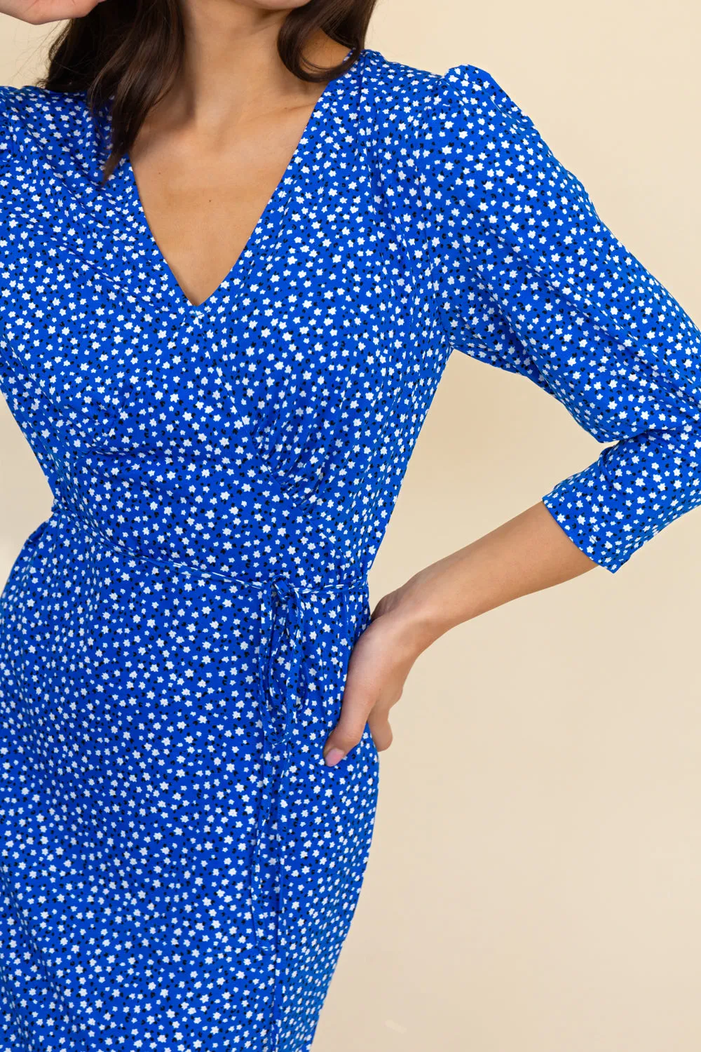 Versatile Layering Sallie Blue Floral V-Neck Midi Dress