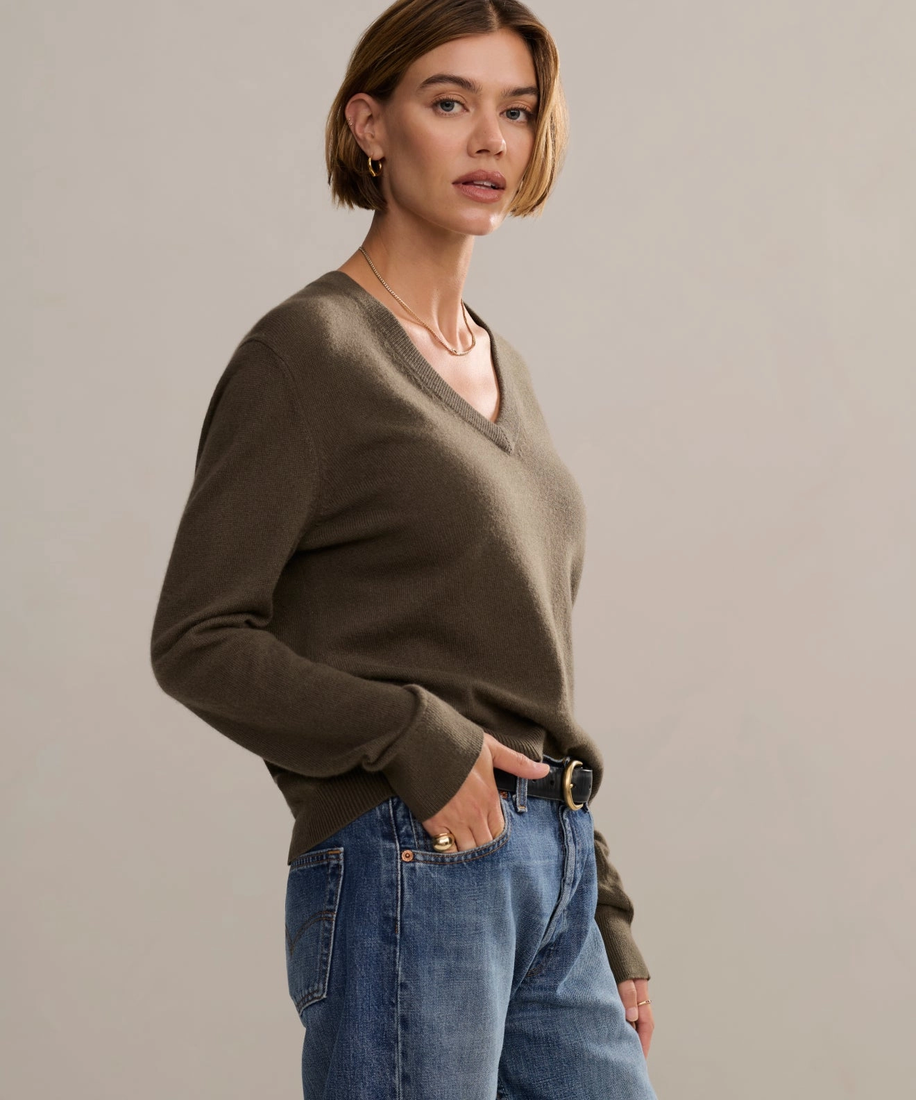 Flynn Cashmere Sweater Ergonomic Sleeve Shape Breathable Design Fit