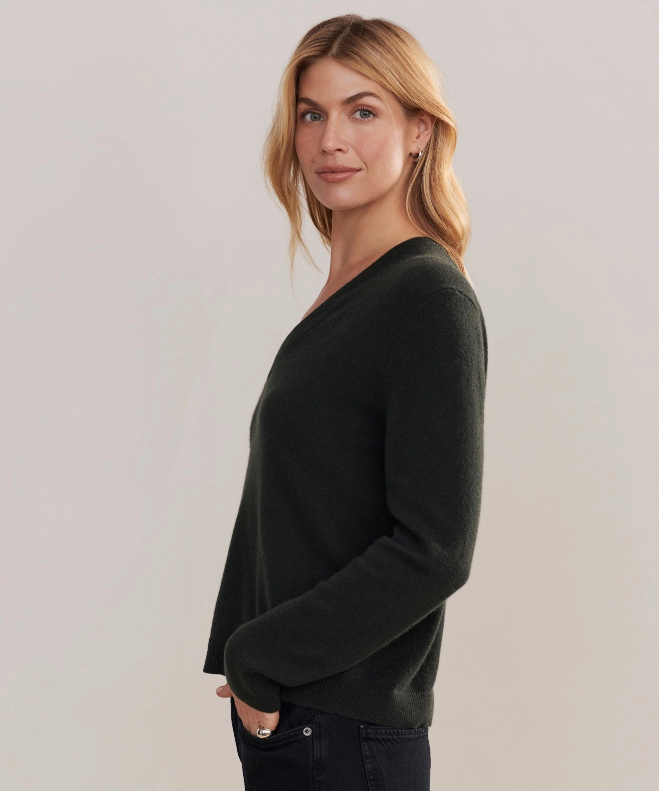 Flynn Cashmere Sweater Everyday Knit elastic waistband