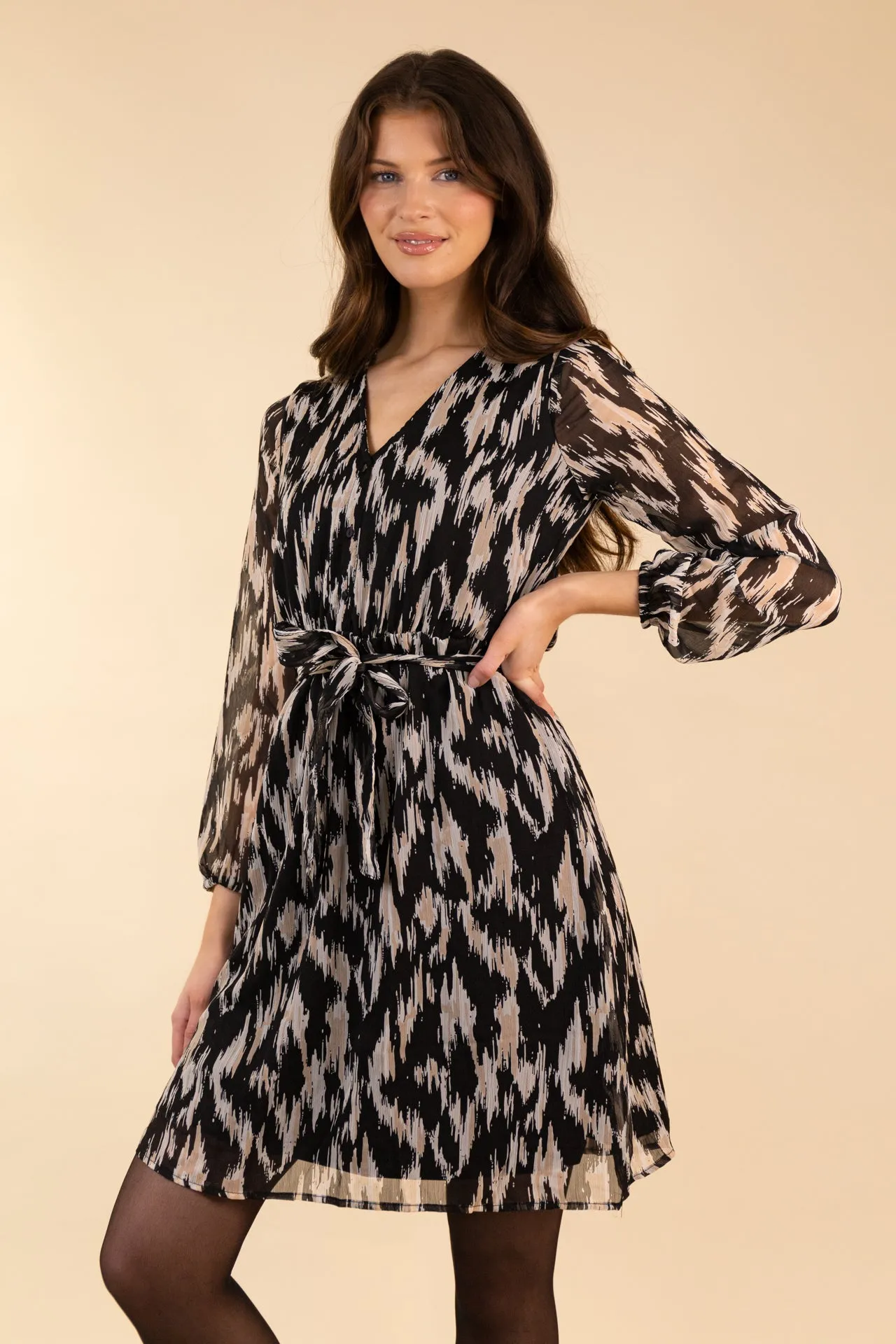 Chic Energy Cera Black Graphic Print Dress