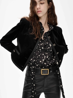 Ergonomic Cut Star Printed Tie Blouse