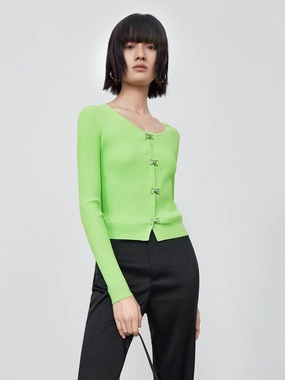Layered Protection Design Lightweight Knit Cropped Knit Top with Metal Buttons