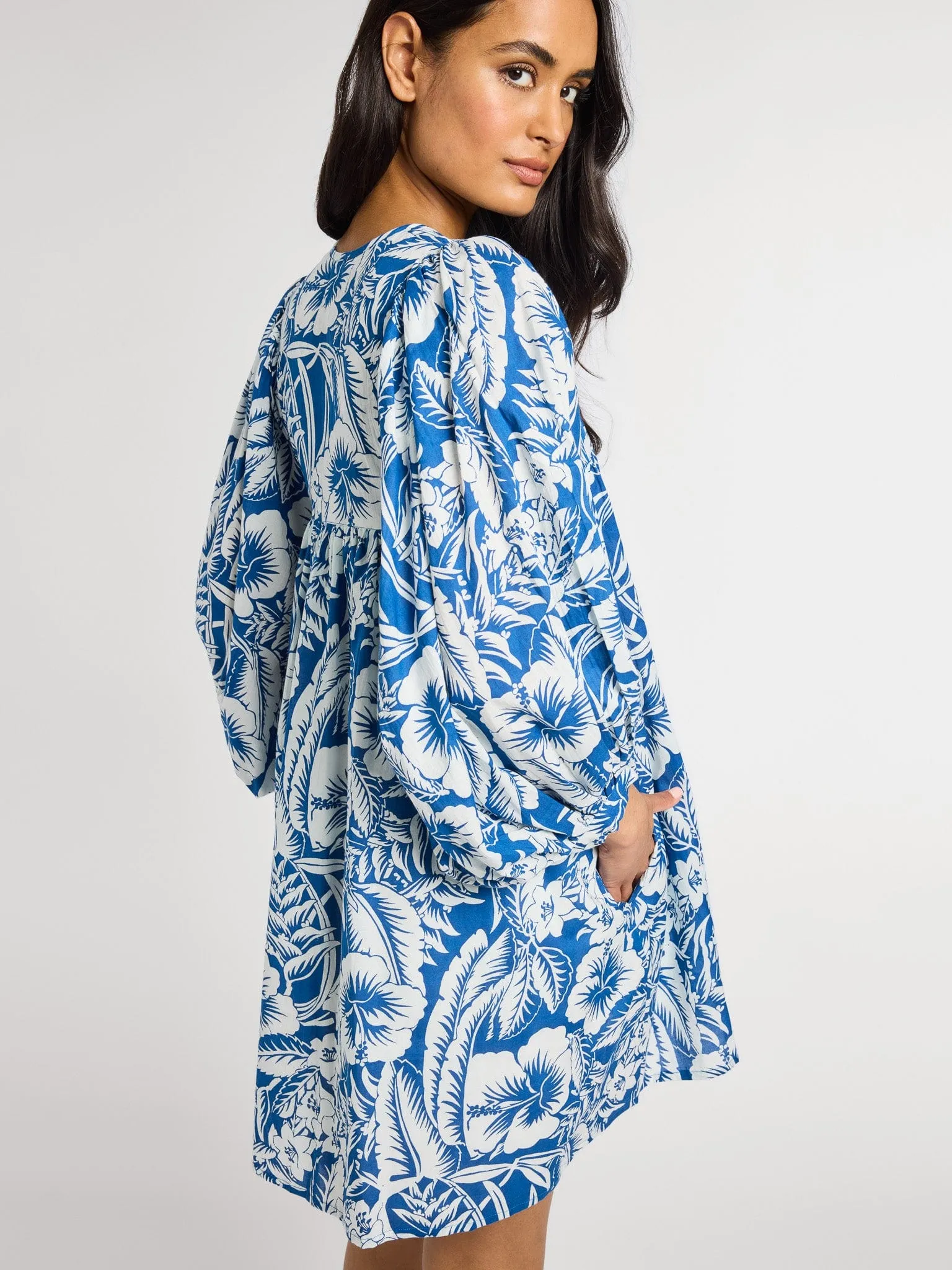 Stylish Appearance Daisy Dress in Blue Hibiscus