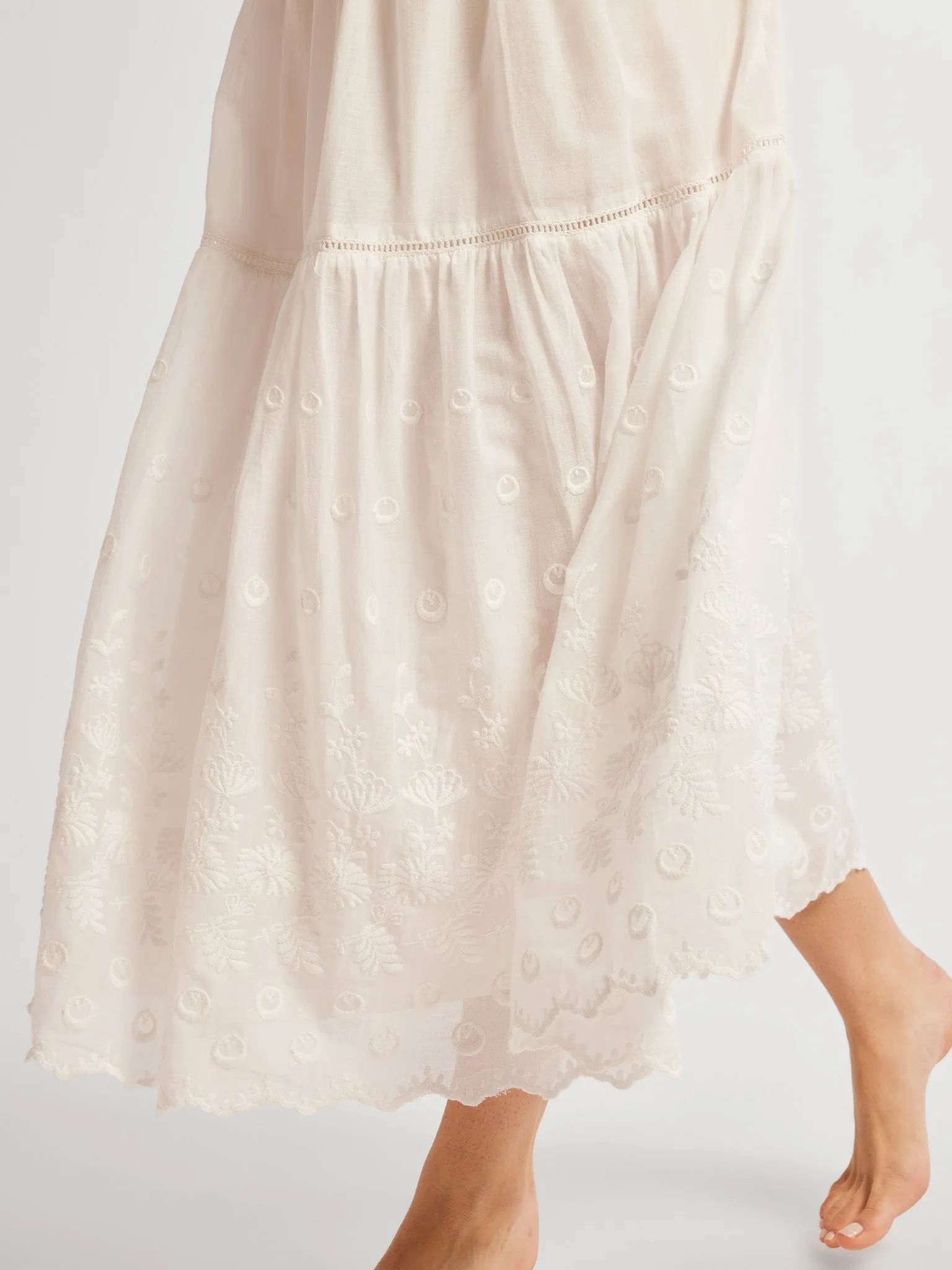Minimalist fashion Betty Skirt in White Petal Embroidery