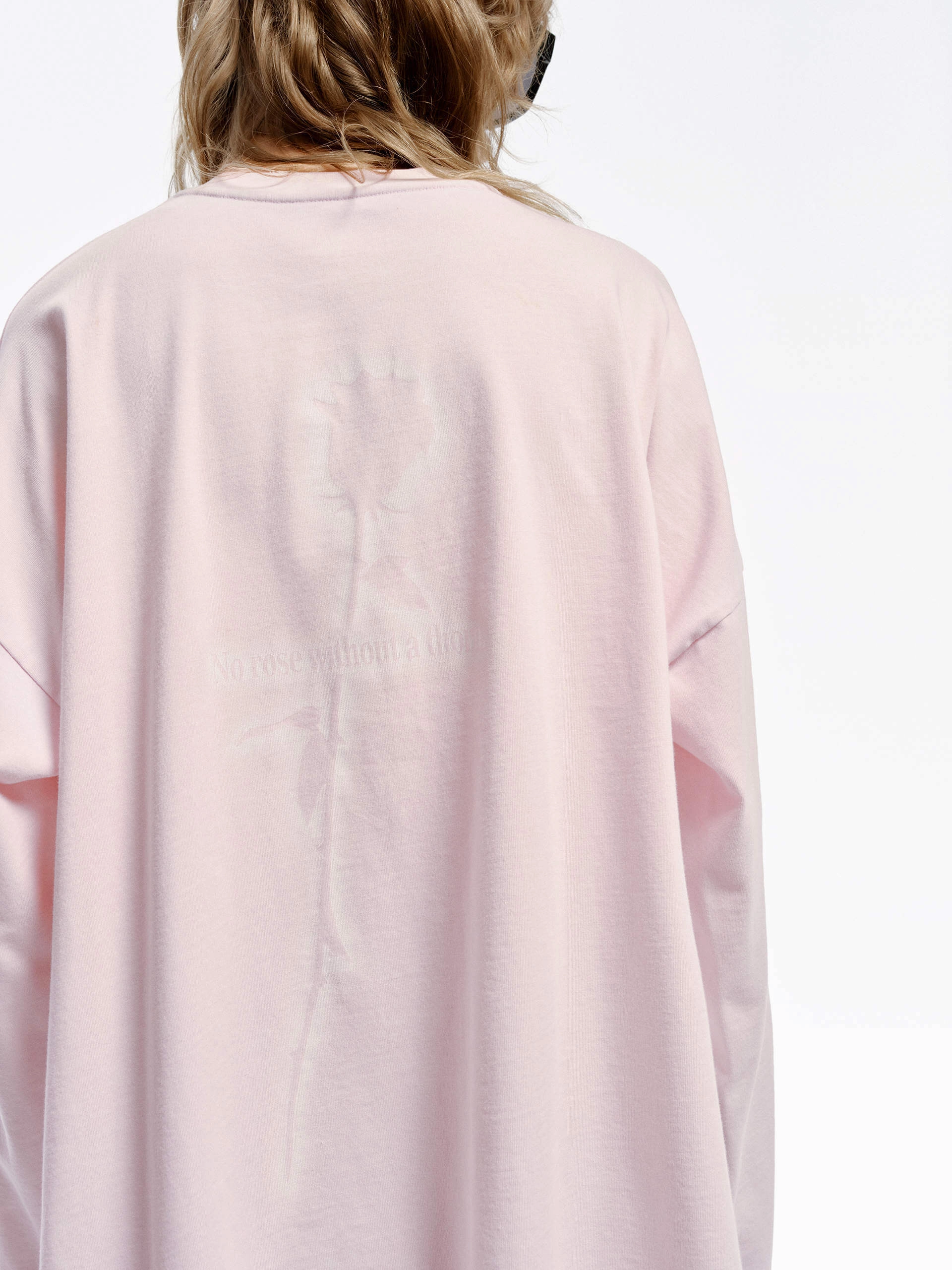 Drop Shoulder Rose T-shirt Anti Static Fabric