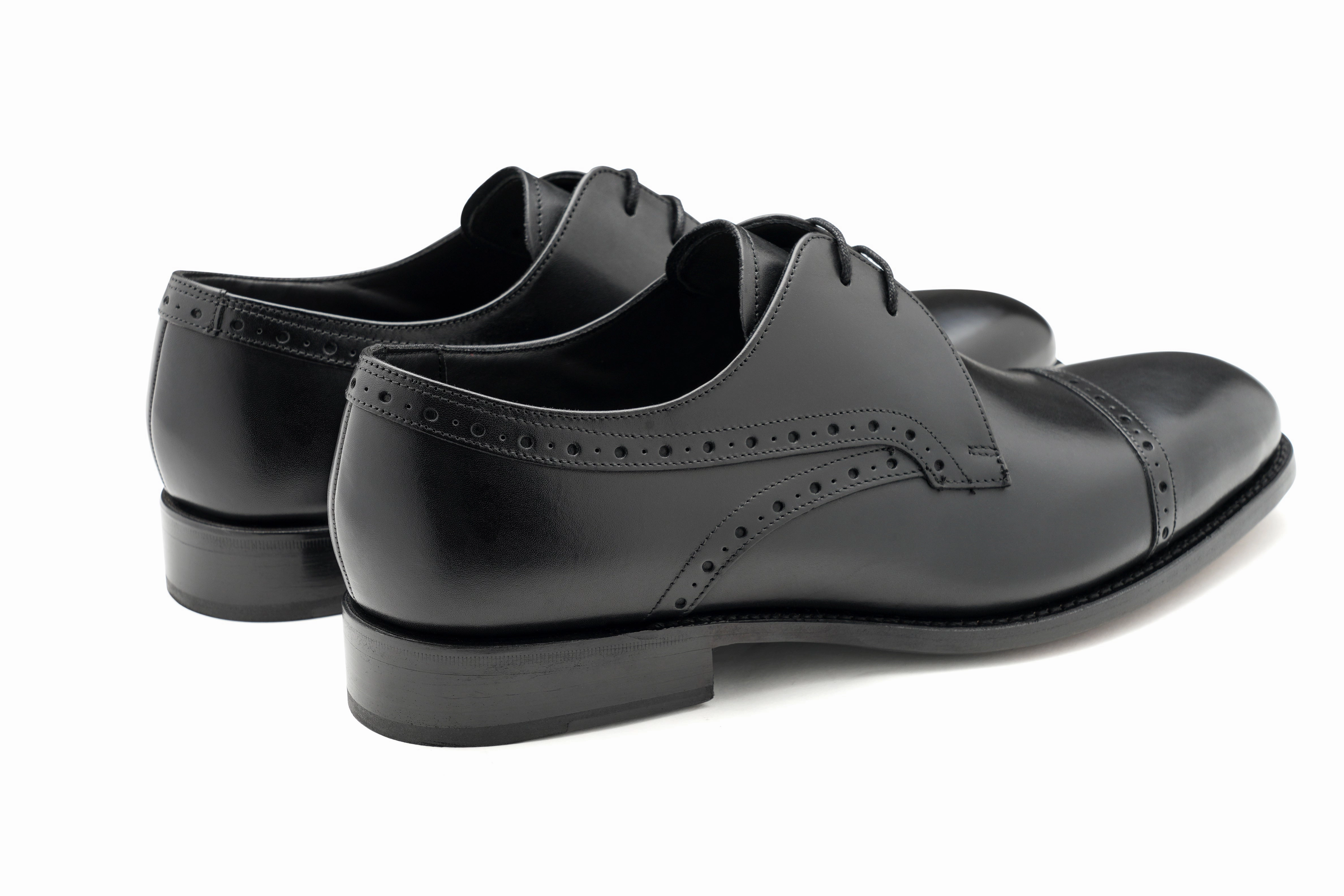 Ealing - Black Calf All-Day Outfit Gloss Black Oxfords