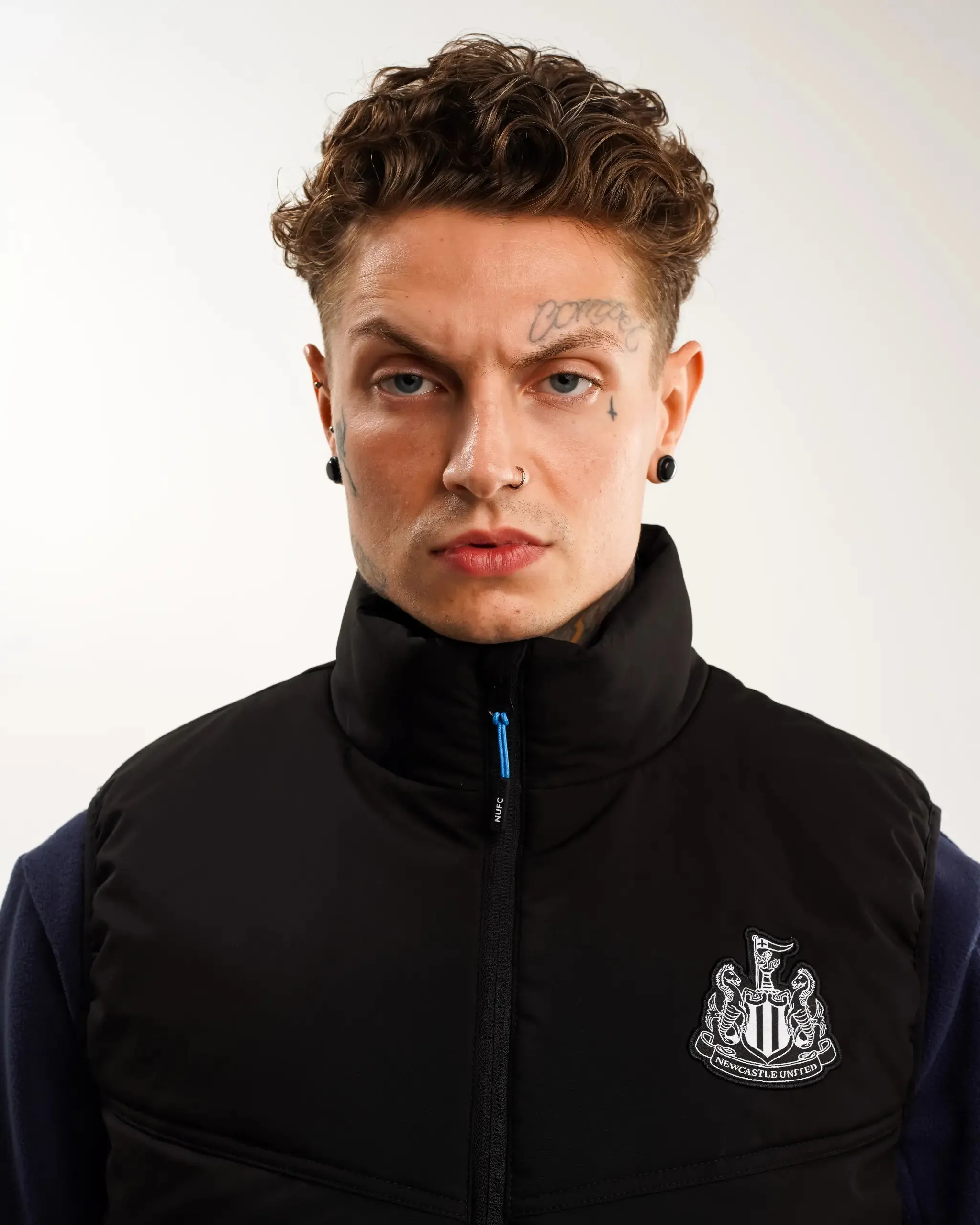 Compression Packability Newcastle United Men's Black Padded Gilet