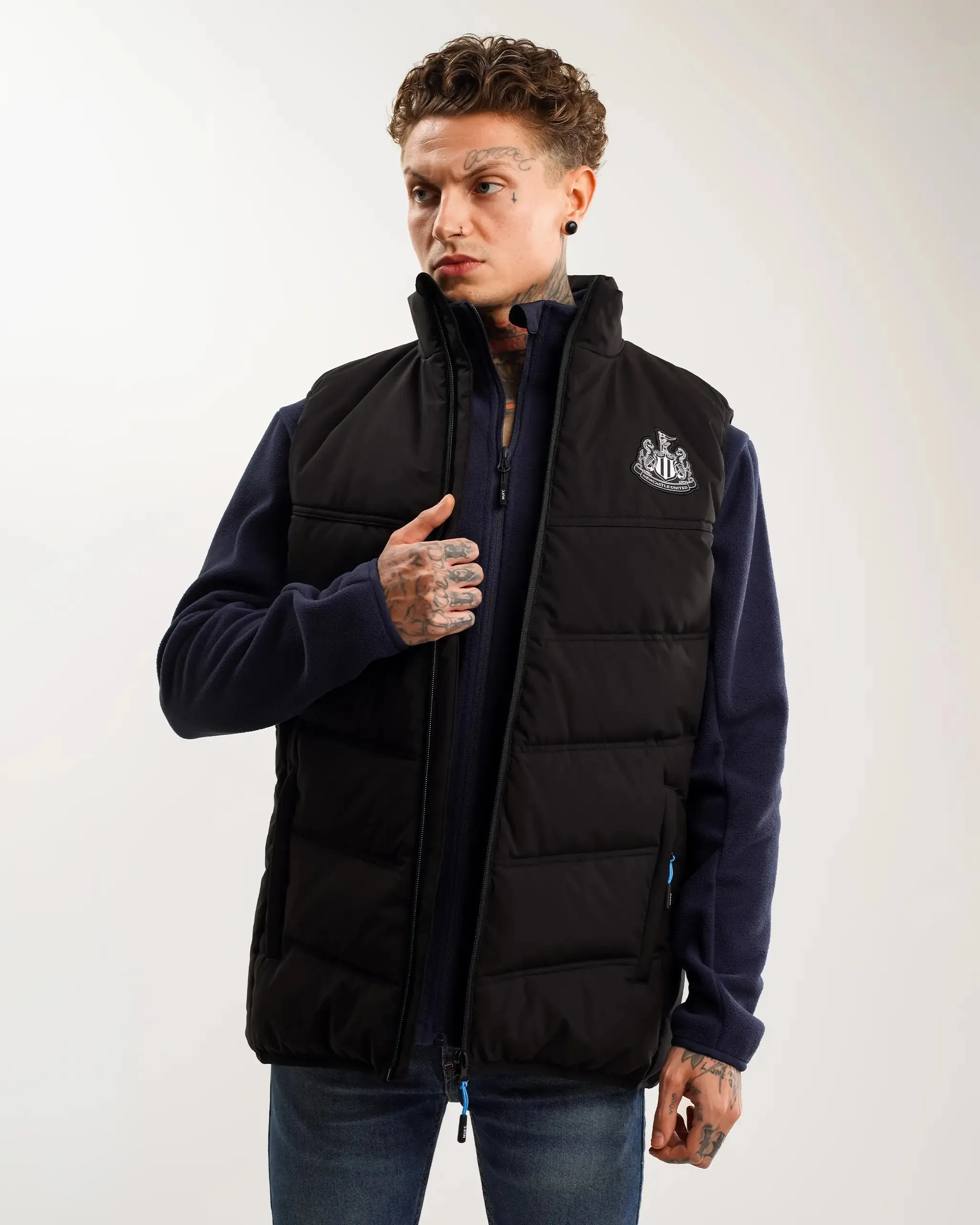 Windproof Cuffs Newcastle United Men's Black Padded Gilet