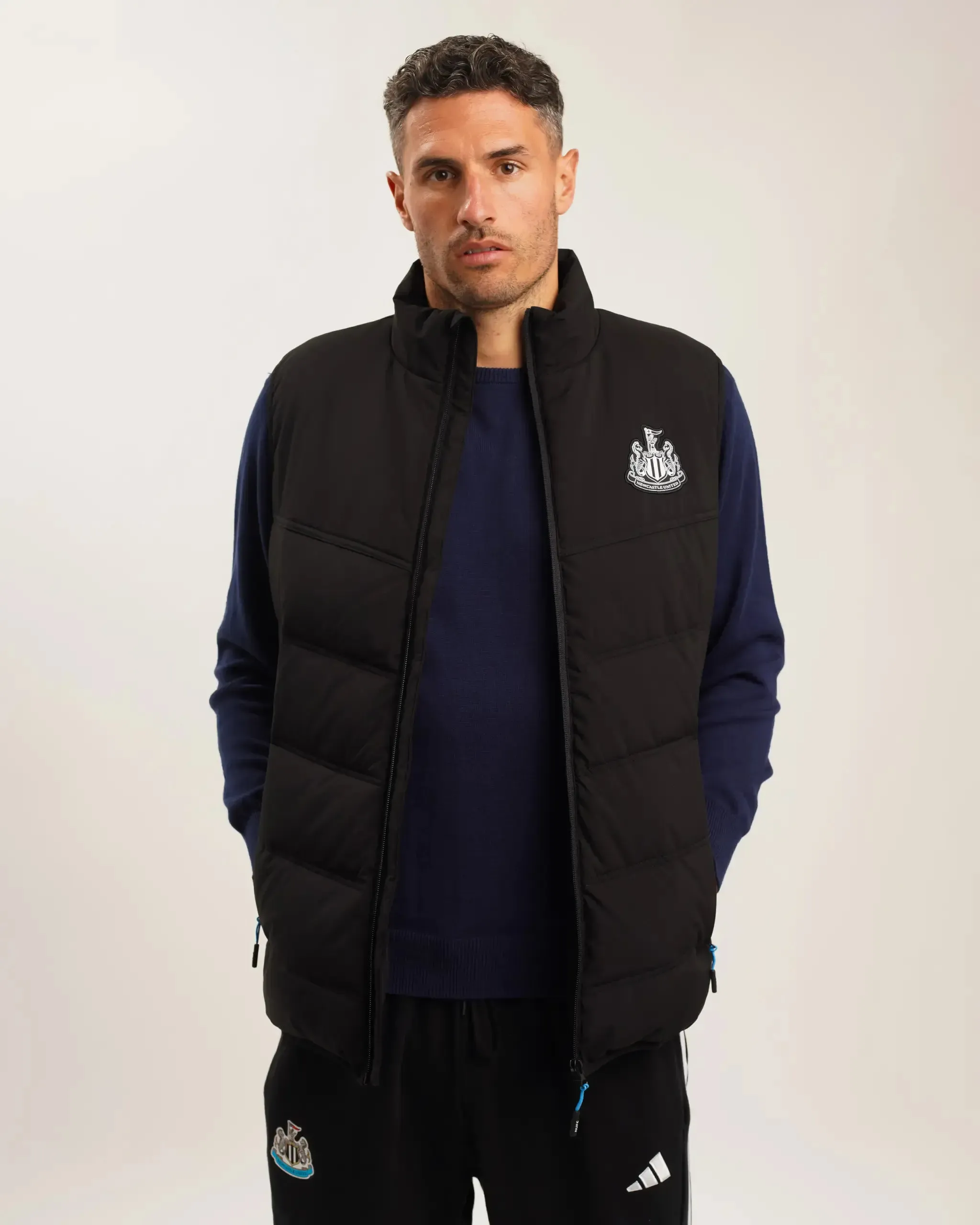 OdorResistantTreatment Newcastle United Men's Black Padded Gilet