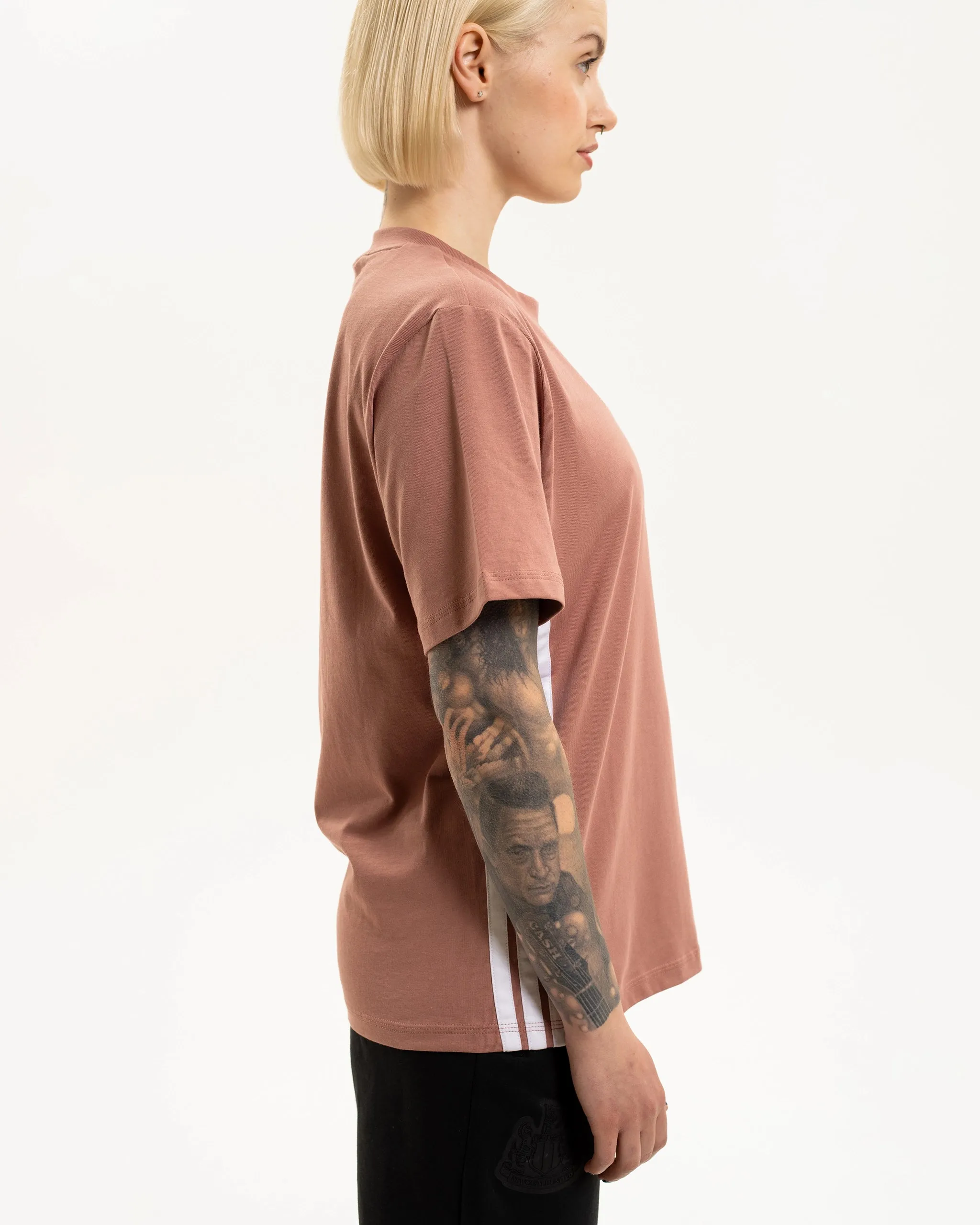 Roomy Design Chafe Free Armhole Newcastle United adidas Women's 3-Stripe Warm Clay T-Shirt