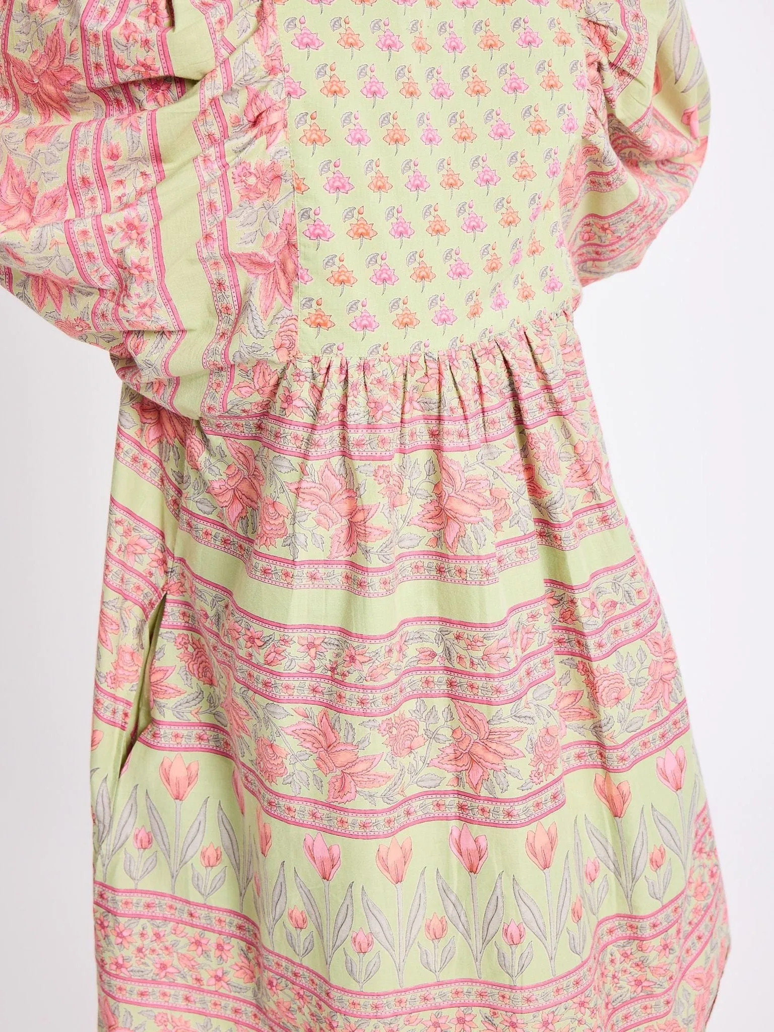 Calm Style Daisy Dress in Tulip Print