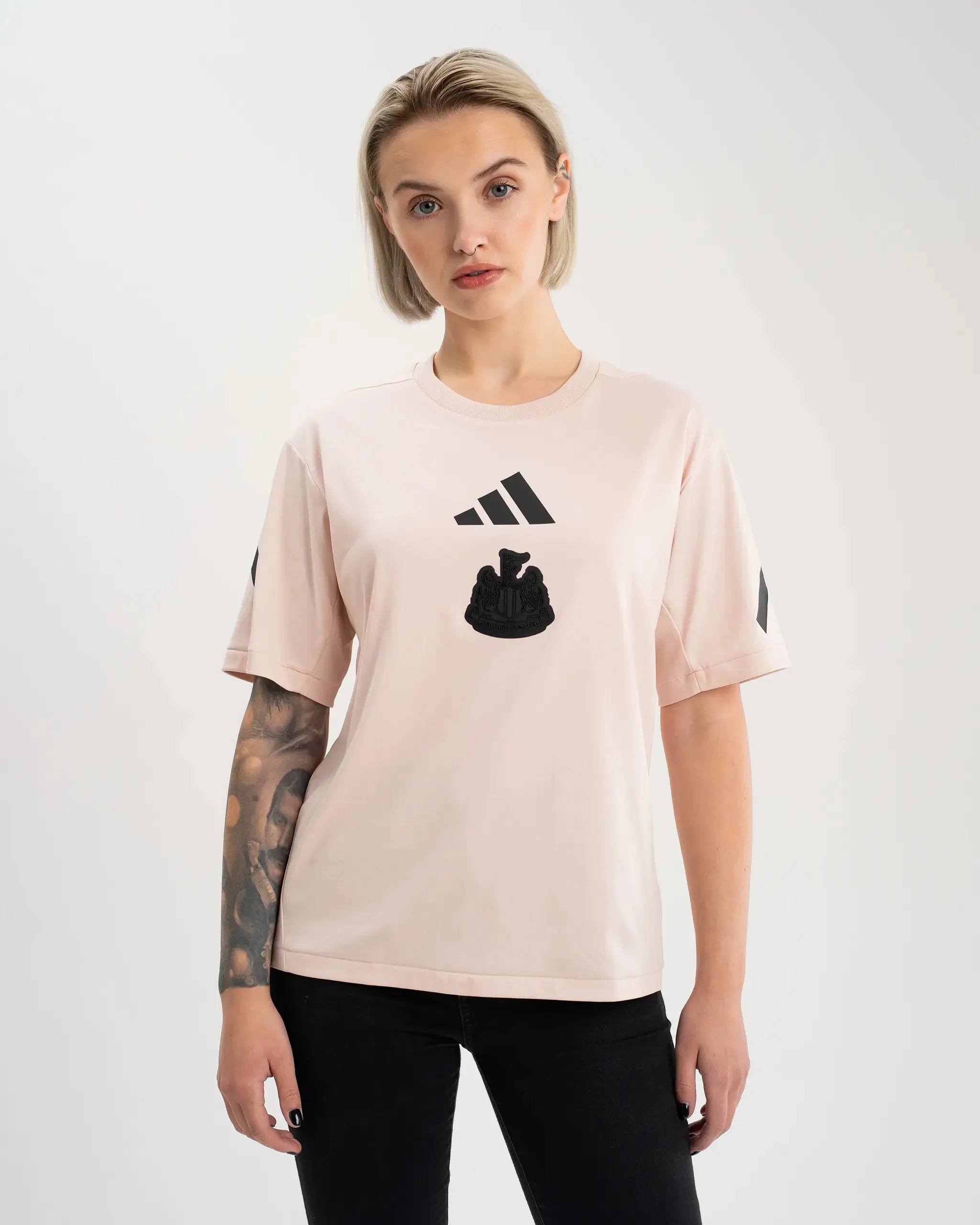 All-day Comfort Quick Drying Newcastle United adidas Women's Z.N.E. Pink Tee