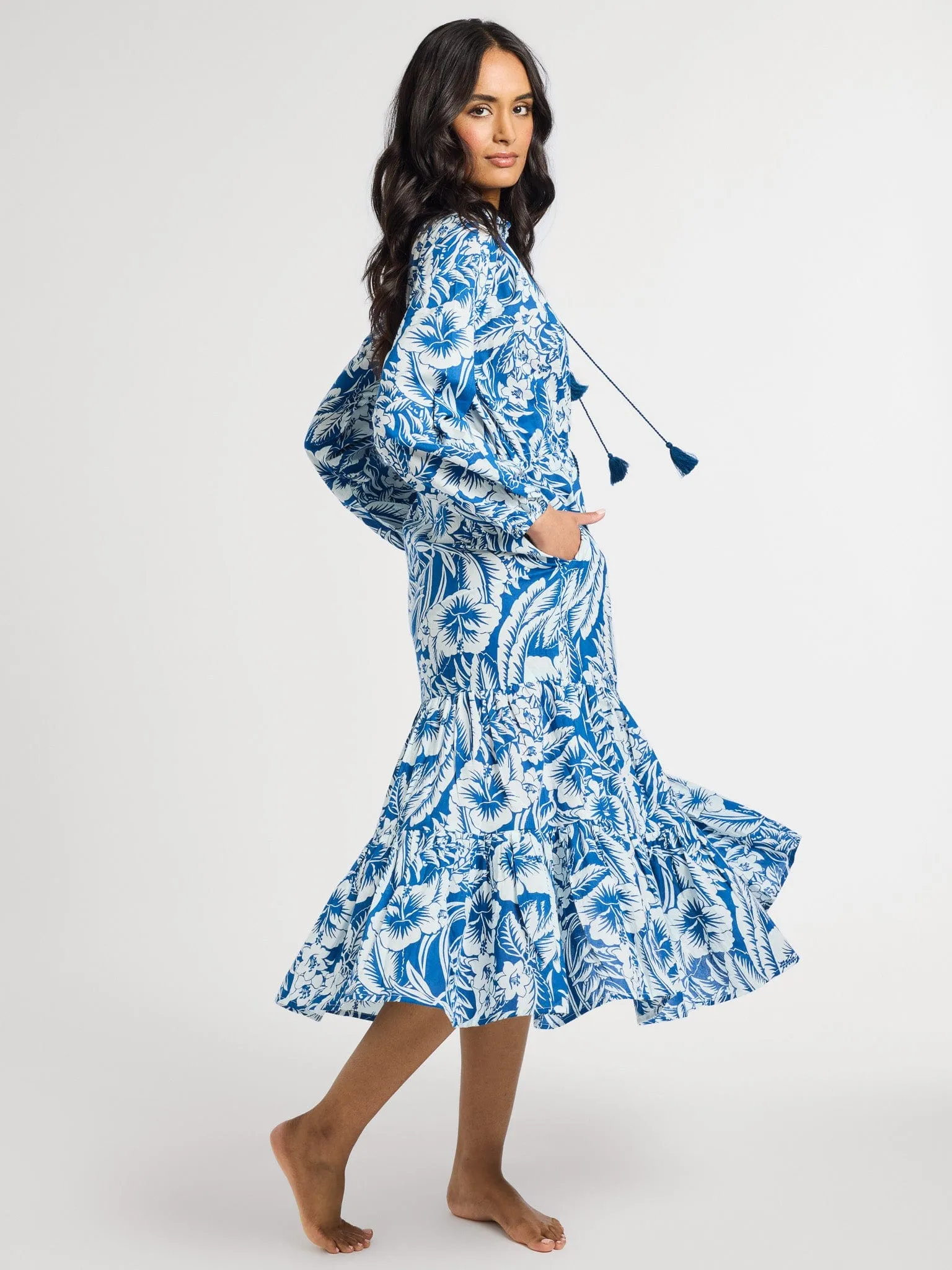 Classic Movement Versatile Layers Astrid Dress in Blue Hibiscus