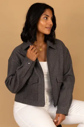 Seamless Shoulder Construction Travel Ready Fortune Eva Grey Short Jacket