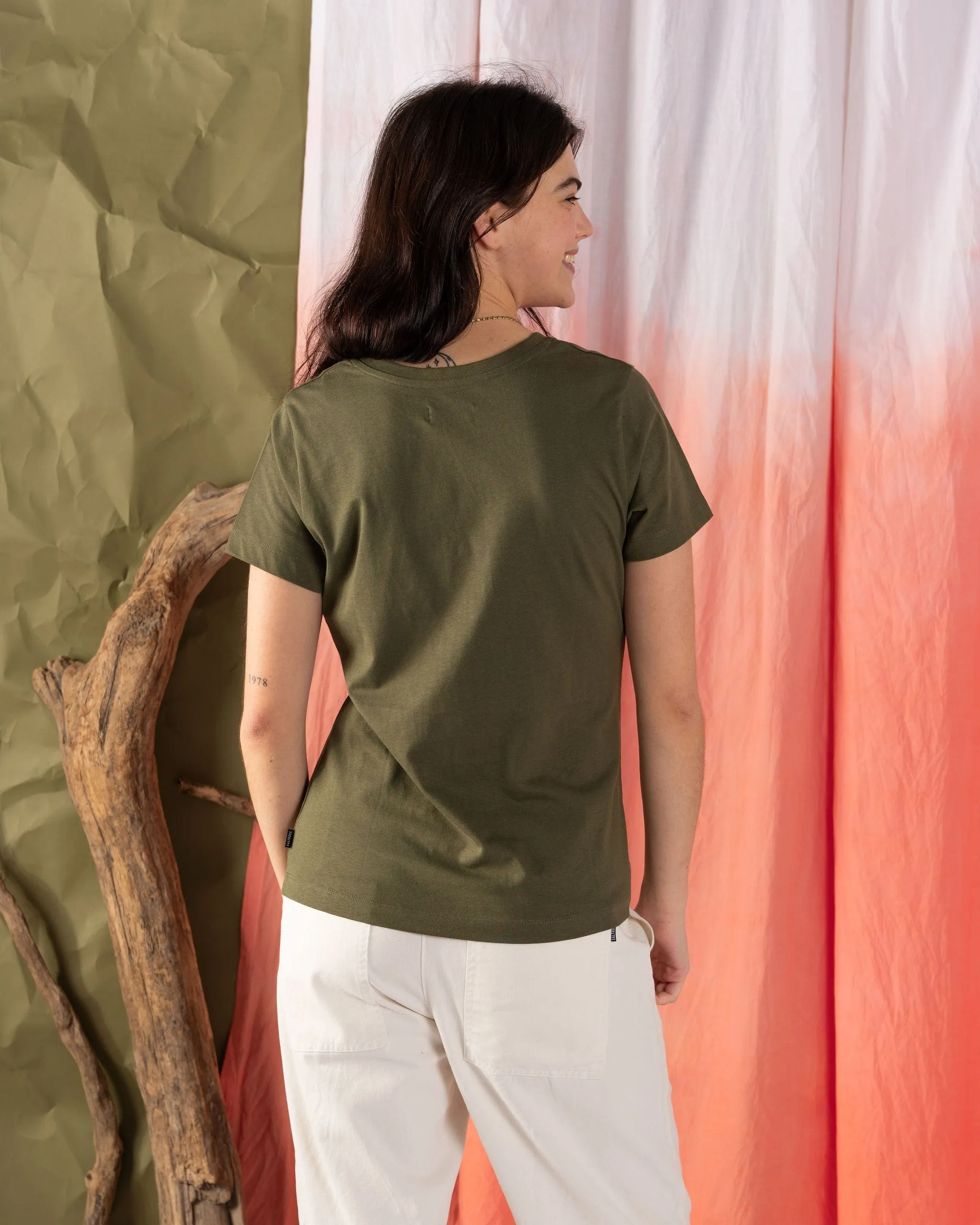 Relaxed Vibe Sunshine Soul - Womens Short Sleeve T-Shirt - Green