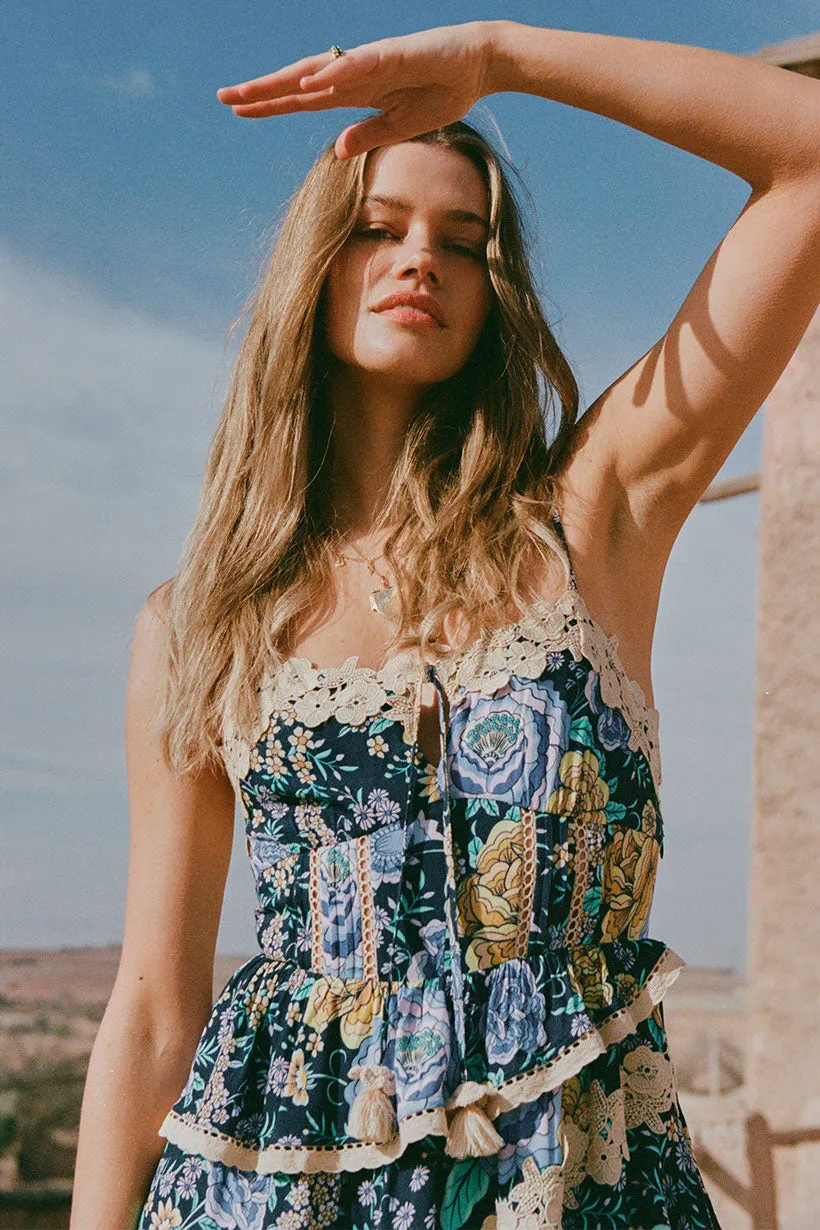 Weekend Chic Lace Fine Full Bloom Ruffle Soir??e Dress