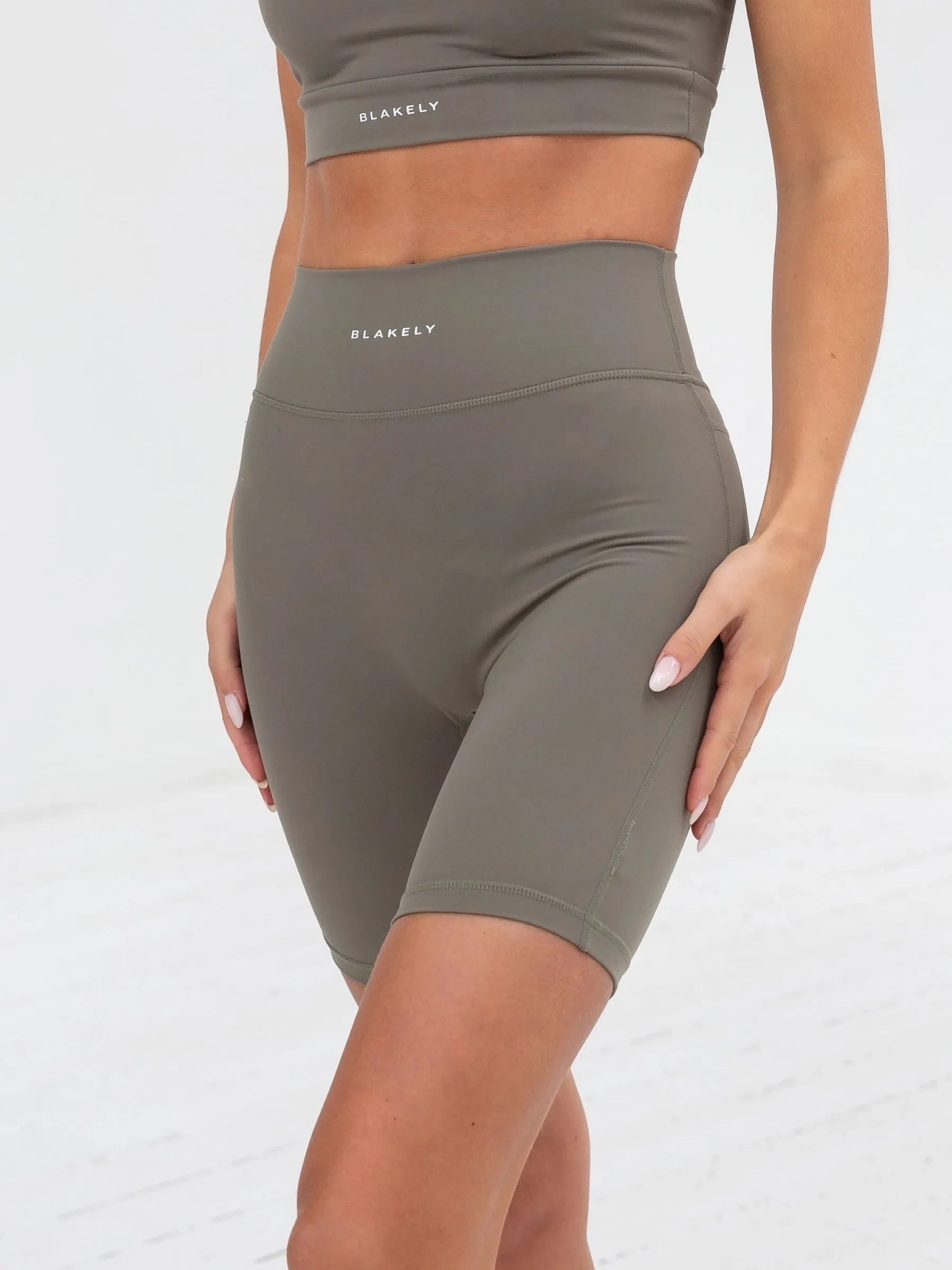 FoldOverClosure Ultimate Active Shorts - Safari Green
