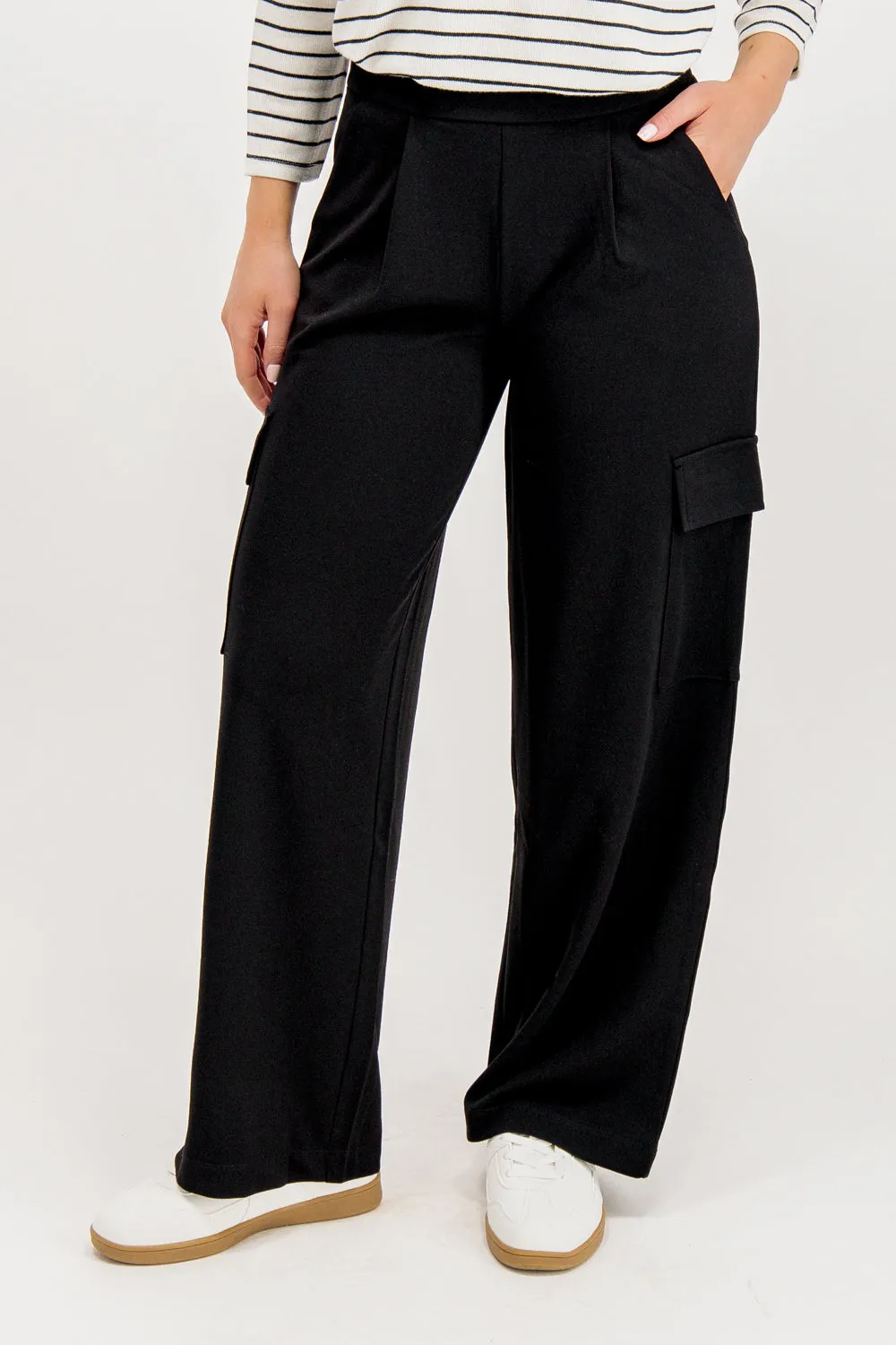 Geggo Black Pocket Cargo Trousers Dynamic Fit Slim Look Fit
