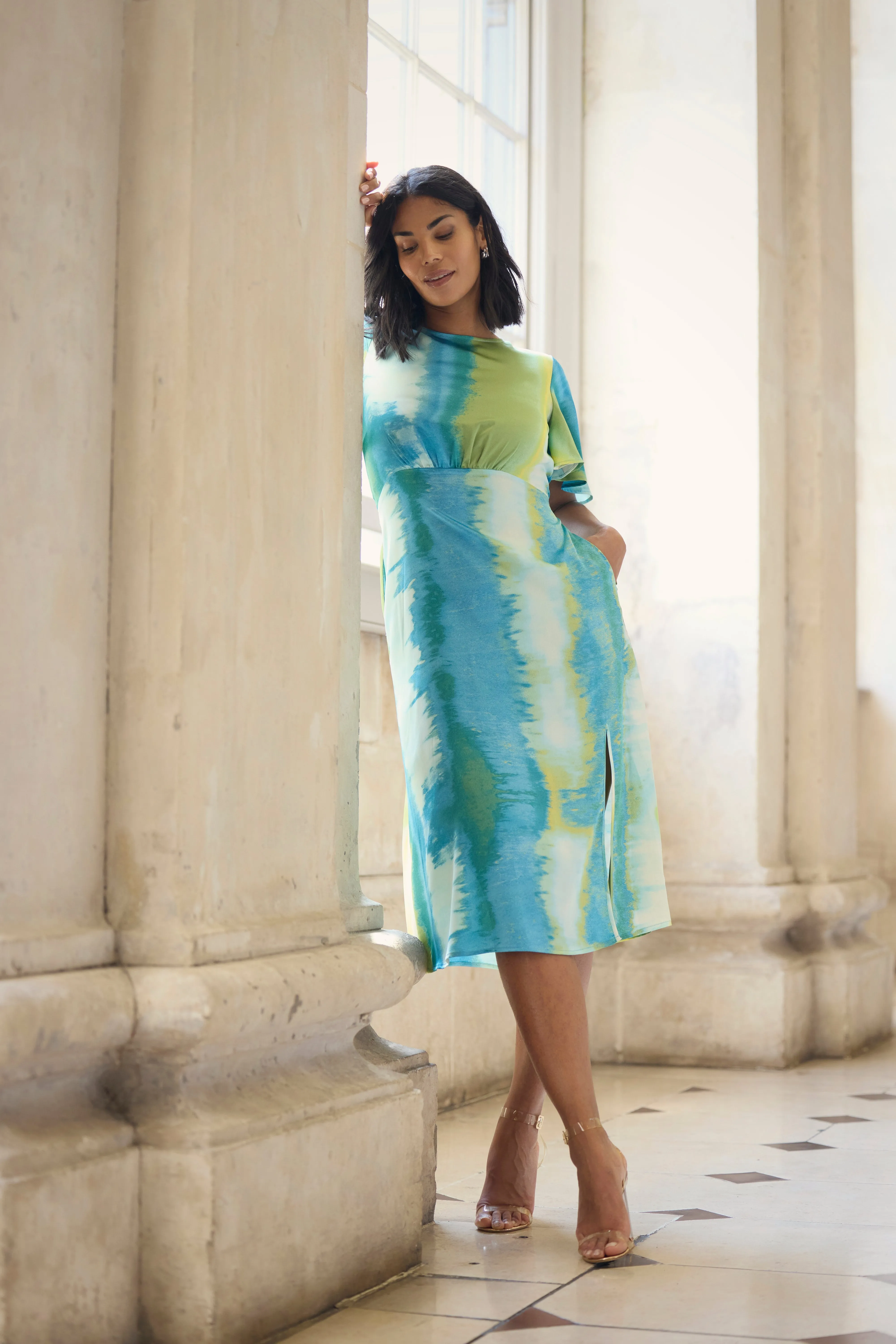 Dressy Yet Comfortable Green Abstract Print Zara Dress