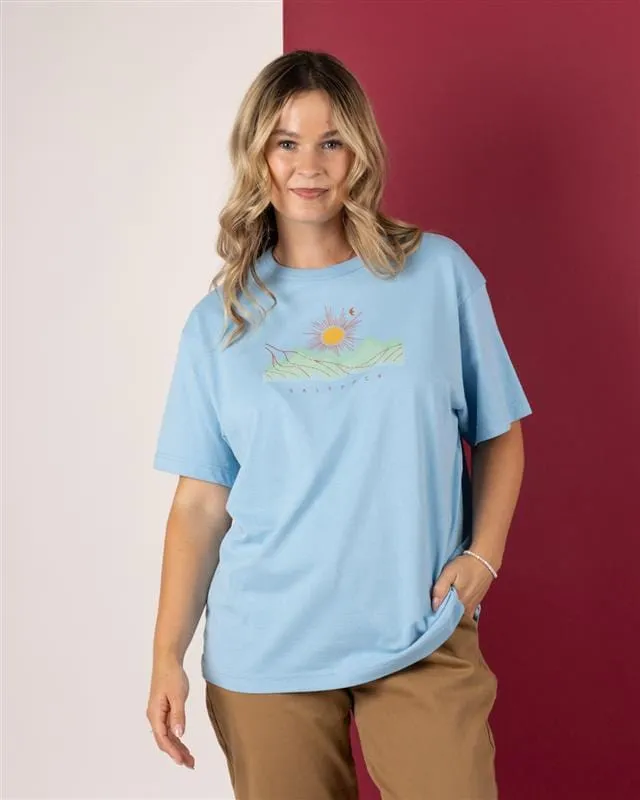 regular but not boring Horizon - Womens Oversized Short Sleeve T-Shirt - Light Blue