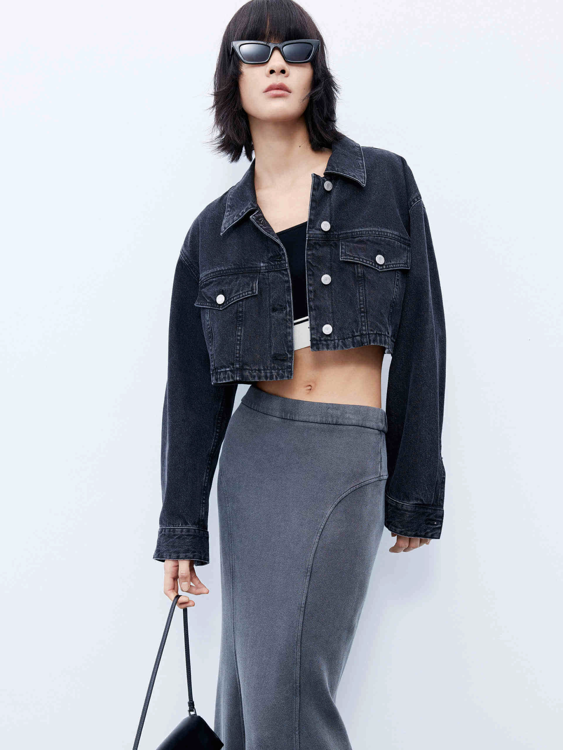 Abrasion Resistant Surface Tagless Labeling Back Sequin Embroidered Jacket