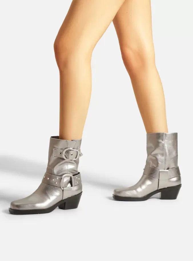 Kaia Leather Block Boot Breathable Interior Seamless Fit