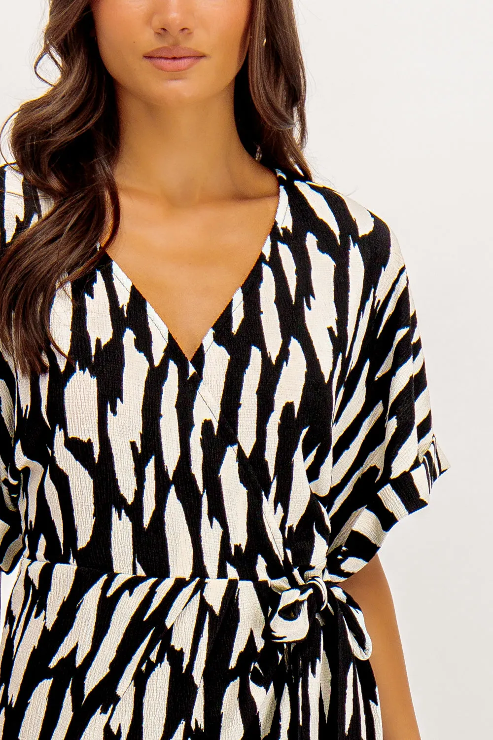 Easy Fit polka-dot Laya Black & White Printed Midi Dress