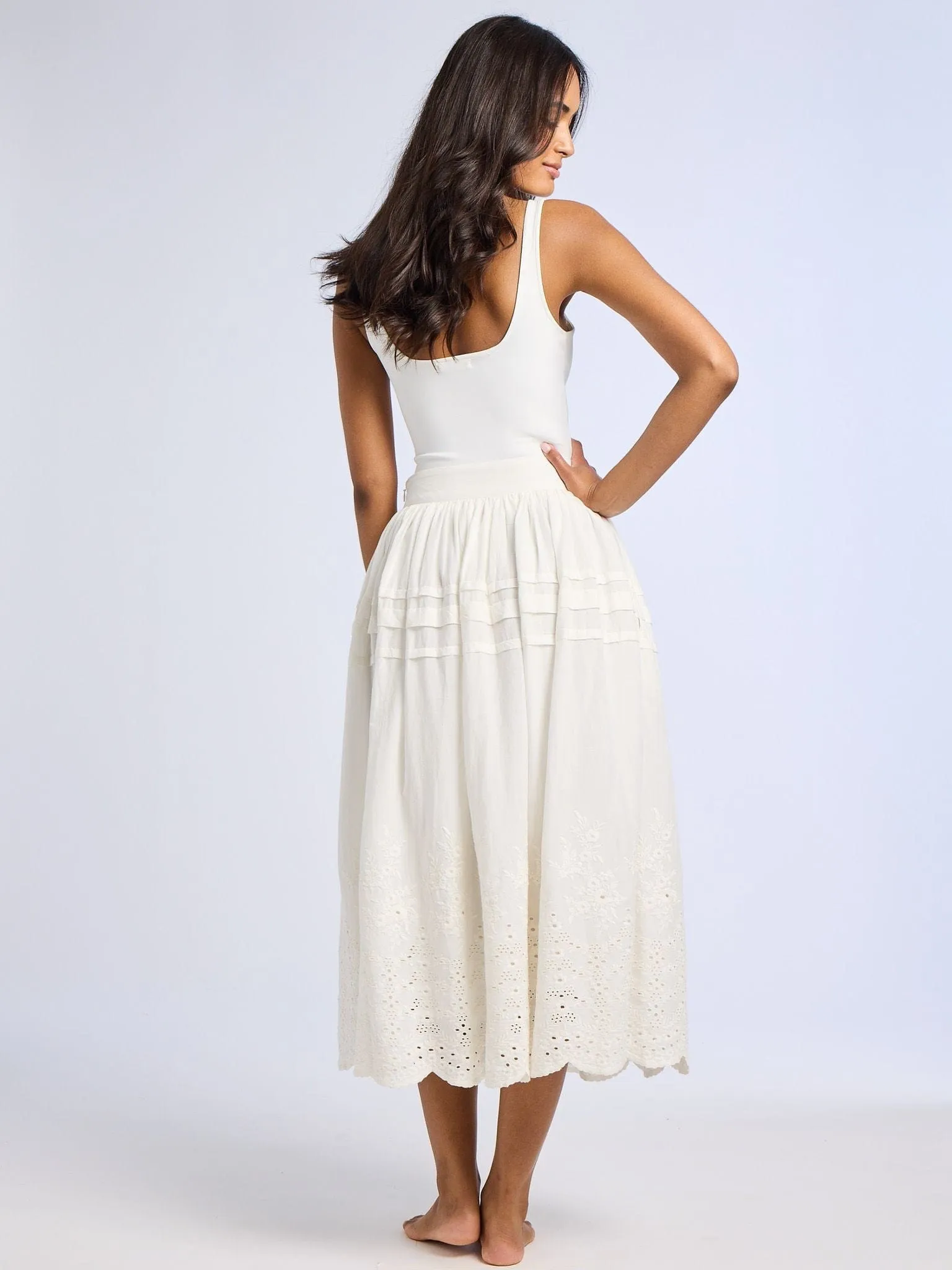 Leonie Skirt in White Eyelet Fashion Details Light Mood