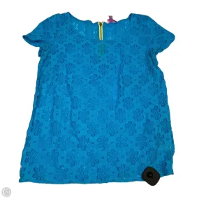AntiStaticFinish Top Short Sleeve Designer By Lilly Pulitzer In Blue, Size: S