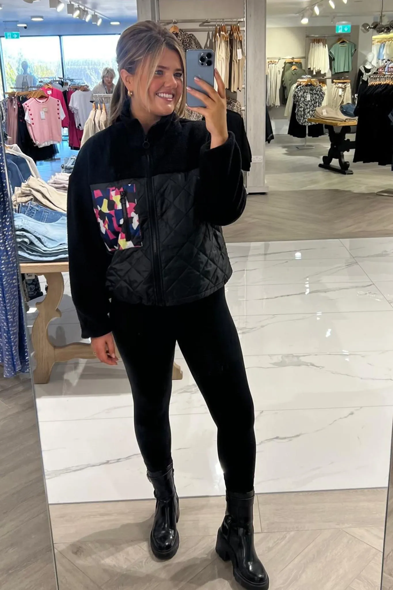 Compact Packable Feature Temperature Adaptive Lindsey Black Graphic Pocket Fleece Jacket